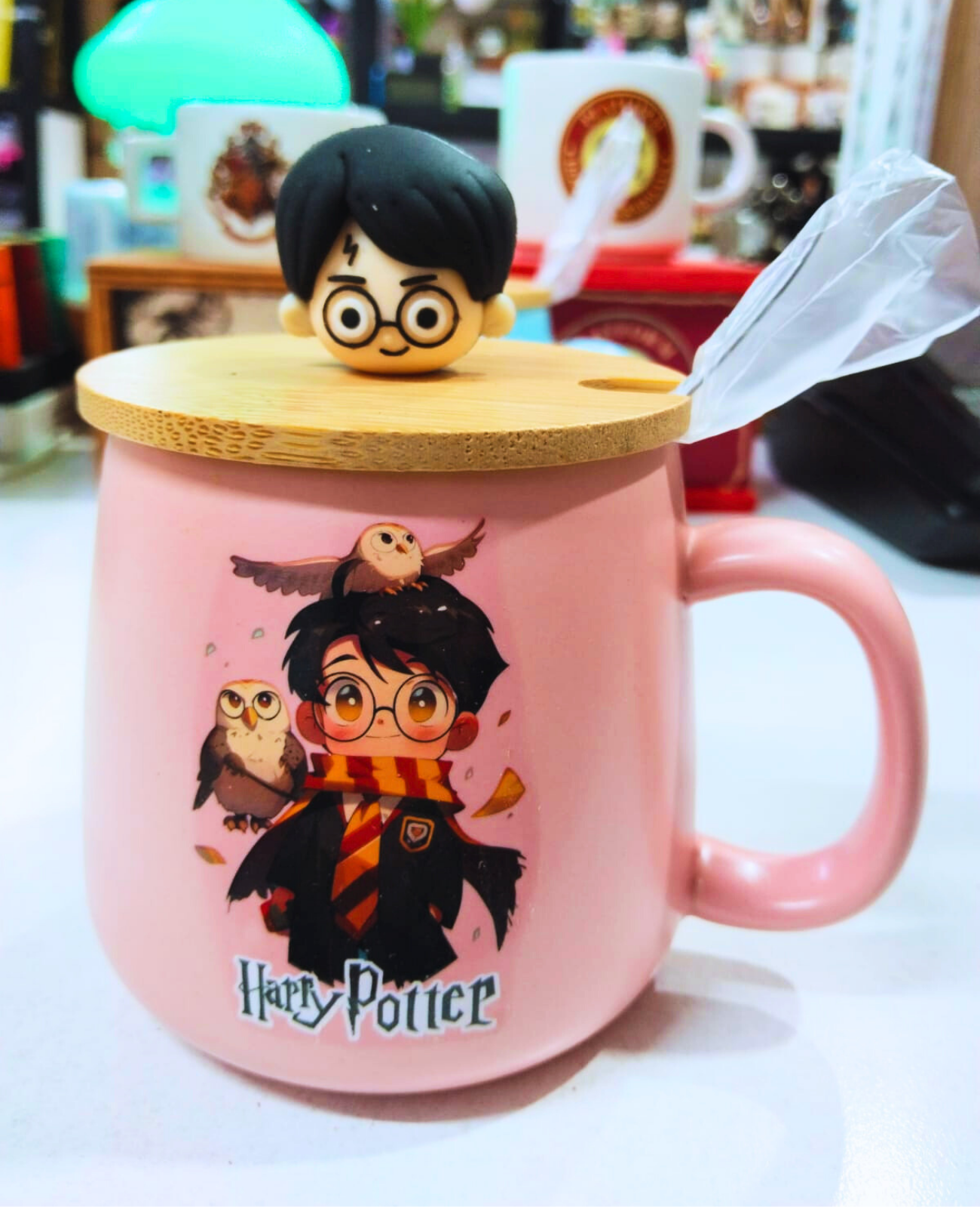 Harry Potter Karakter Tasarımlı Kapaklı Seramik Kupa - Bambu Kapaklı HARRY POTER FİGÜR