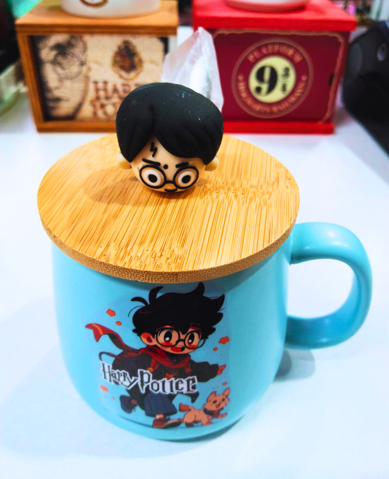 Harry Potter Karakter Tasarımlı Kapaklı Seramik Kupa - Bambu Kapaklı - Kaşıklı HARRY POTER FİGÜR