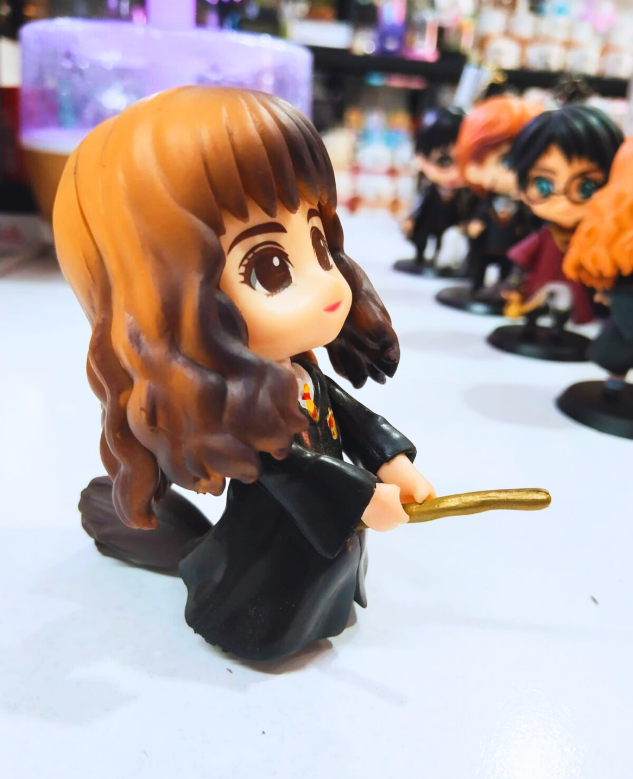 Hermione Granger Figürü – Zekâsı ve Cesaretiyle Sihir Dünyasında! HARRY POTER FİGÜR