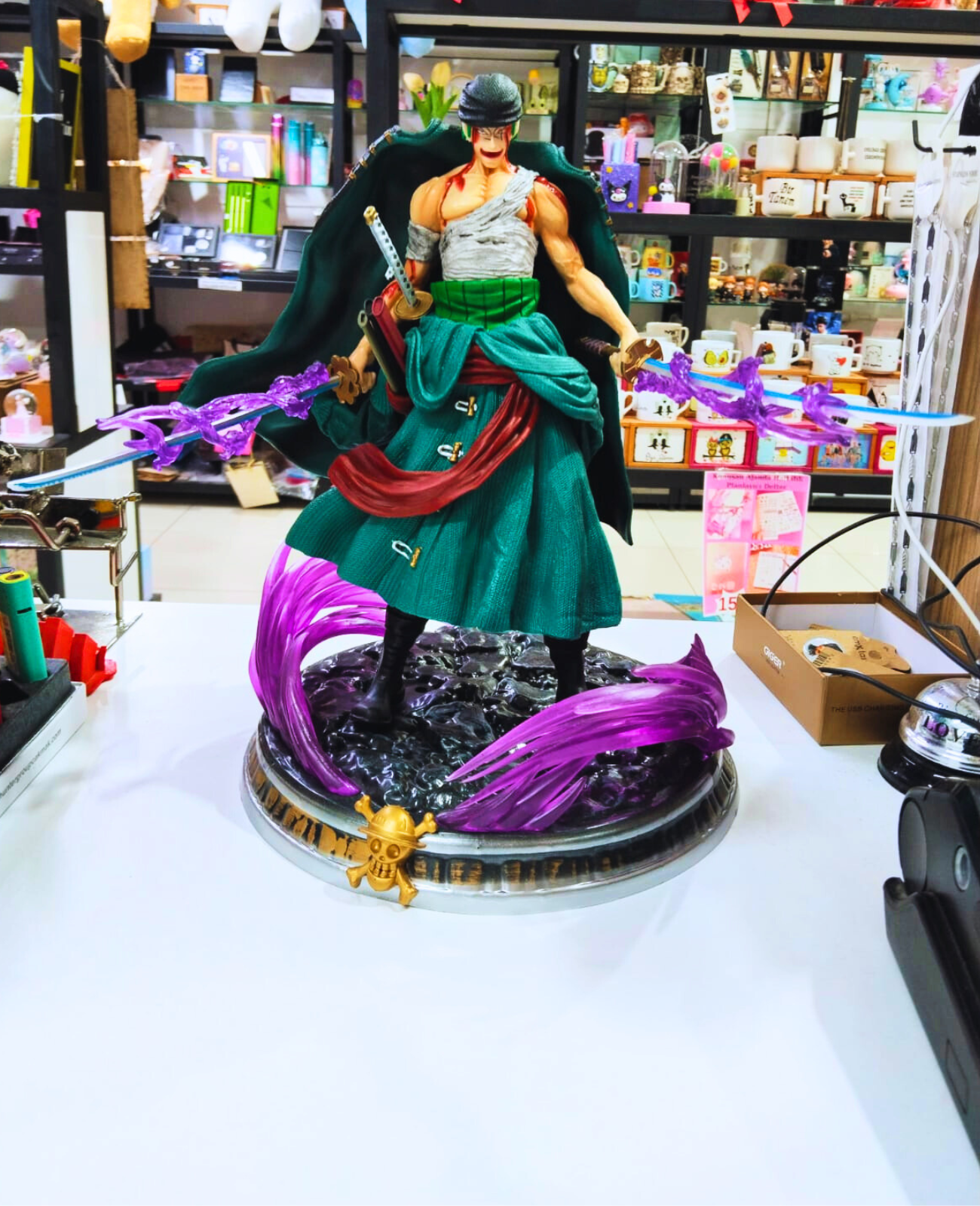 One Piece Roronoa Zoro 35 cm Anime Figürü - Detaylı Koleksiyon Ürünü KARAKTER FİGÜR