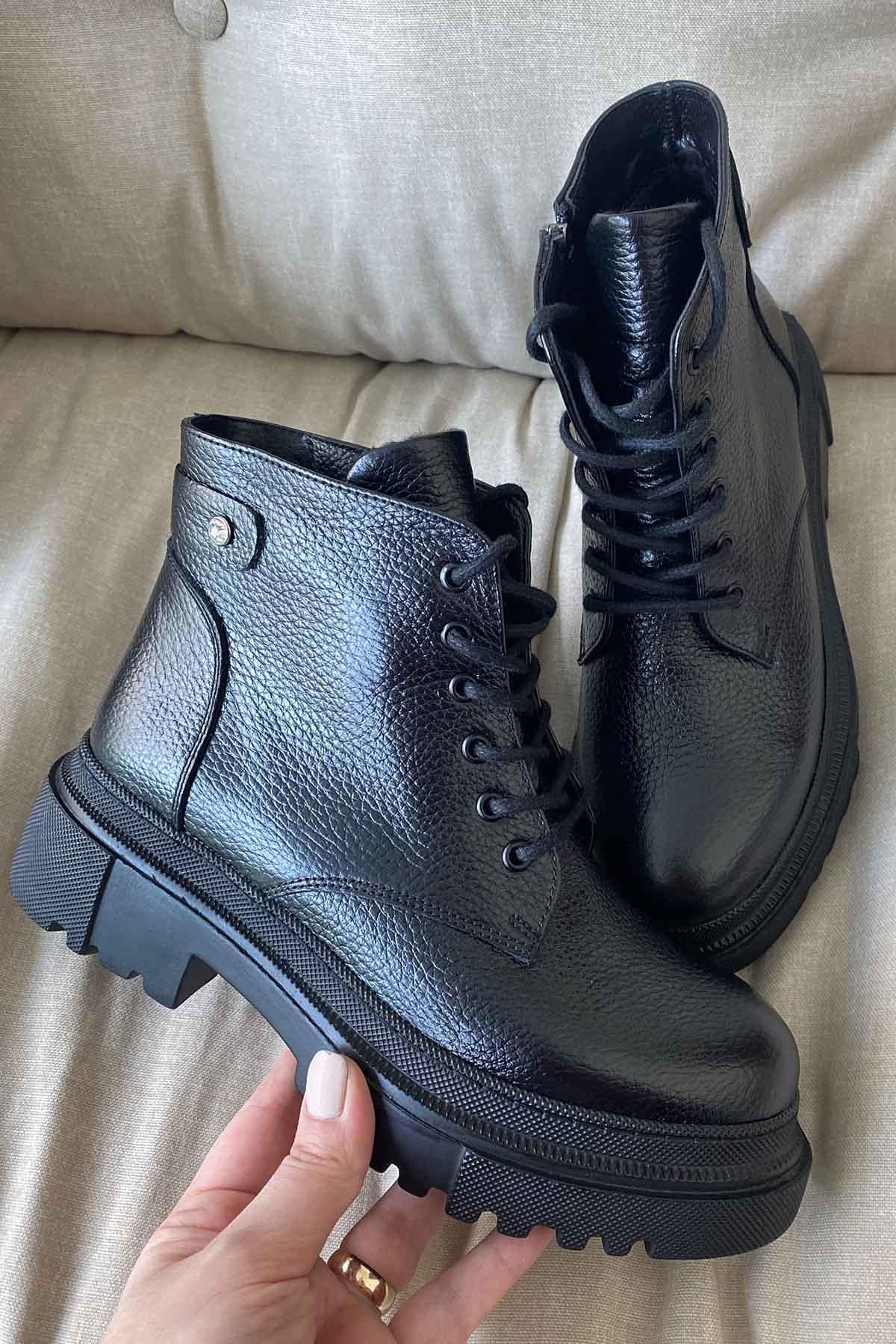 Farber Kadın Hakiki Deri Taşlı Bot Siyah