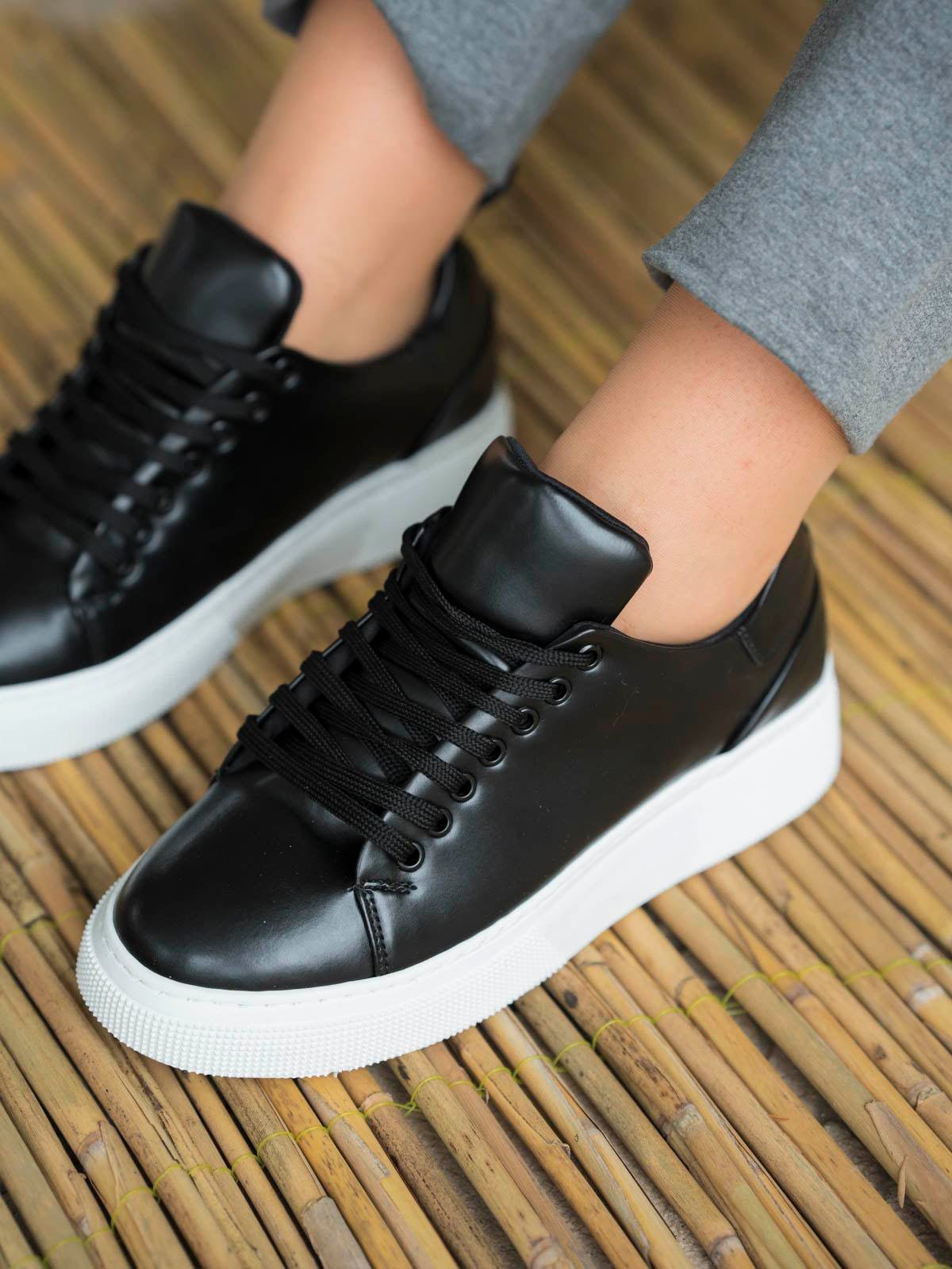 Very Kadın Deri Bağcıklı Spor Ayakkabı Siyah