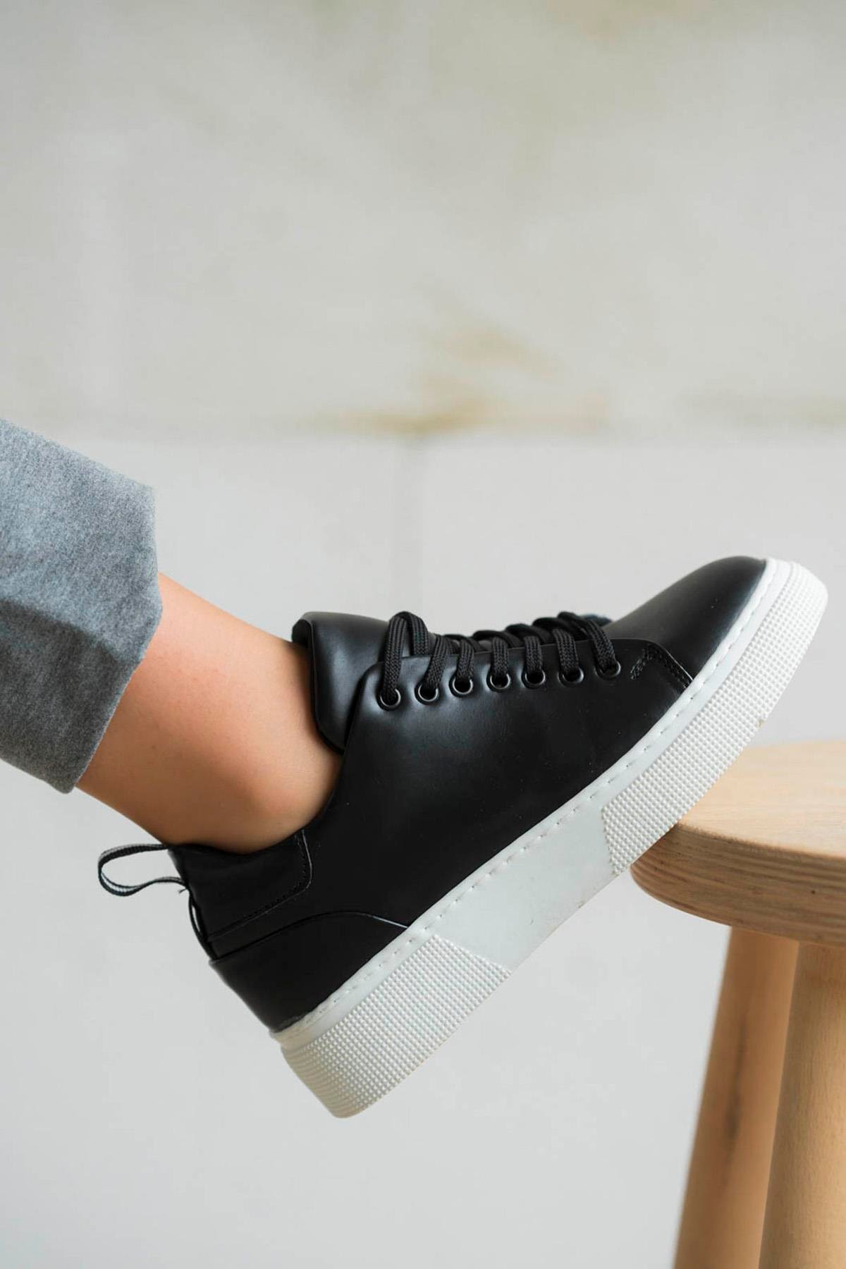 Very Kadın Deri Bağcıklı Spor Ayakkabı Siyah