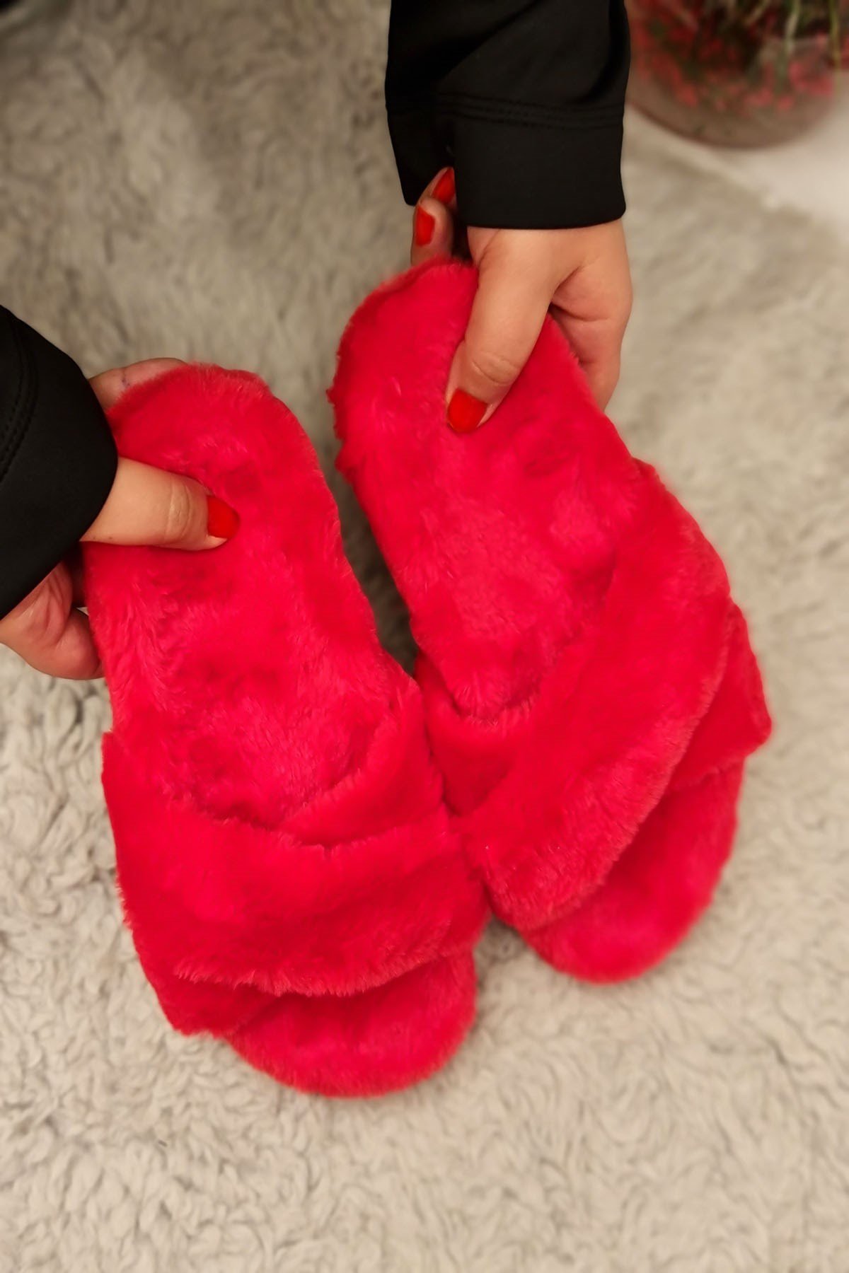 Ev Terliği Çapraz Peluşlu