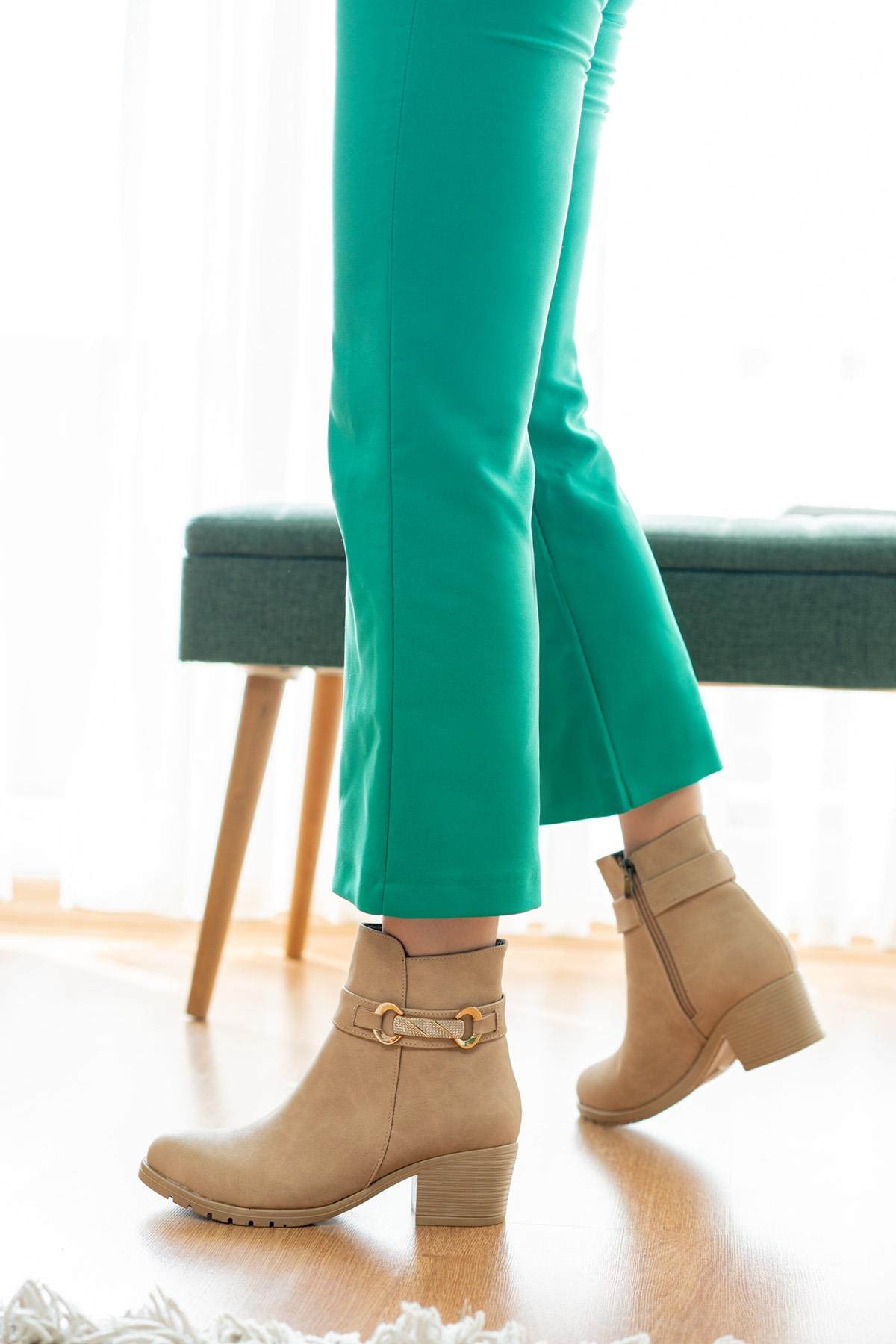 Just Nude Yanı Taş Tokalı (5 cm Topuklu ) Yuvarlak Burun Topuklu Bot