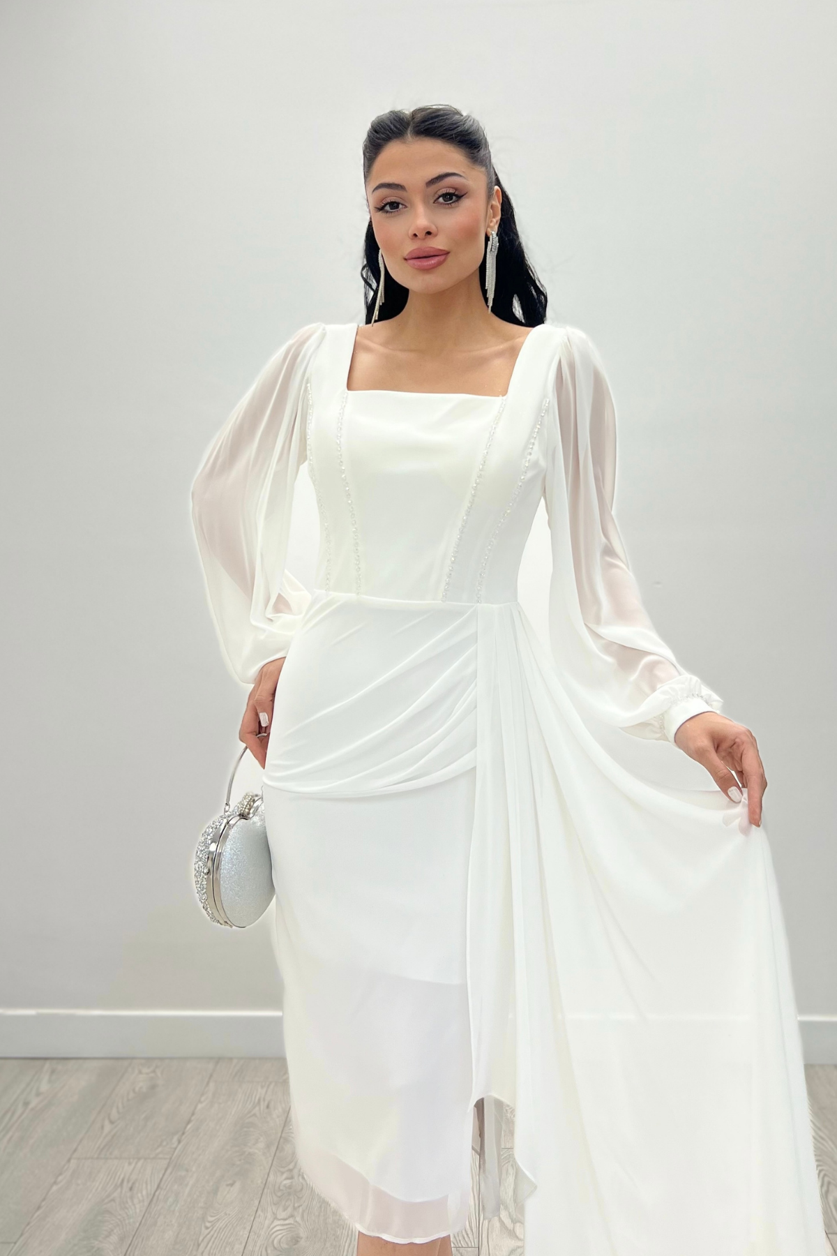 Atlas Kumaş Boncuk Detaylı Şifon Kol Kalem Elbise - BEYAZ