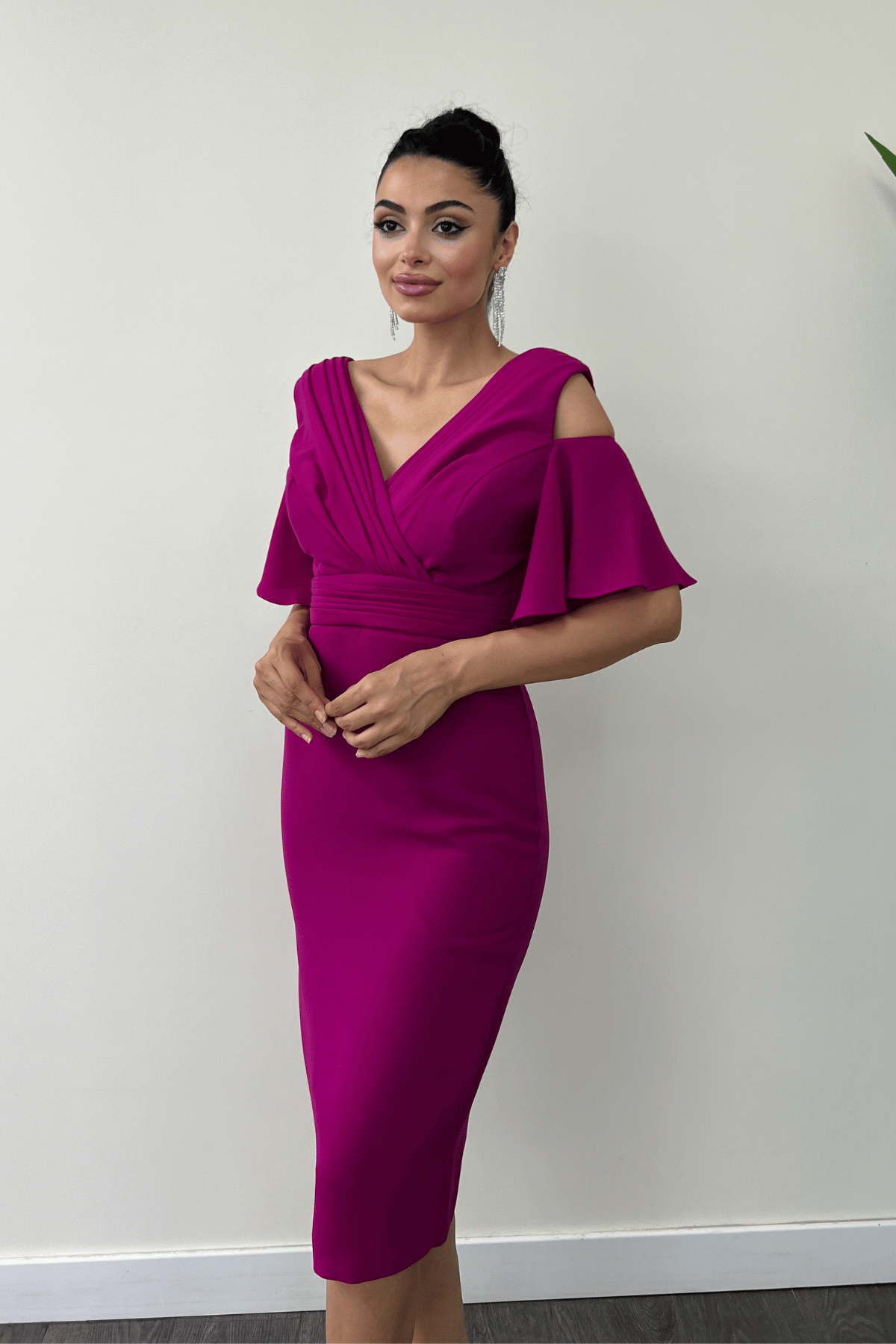 Atlas Kumaş Büzgü Detaylı Kalem Elbise - FUŞYA