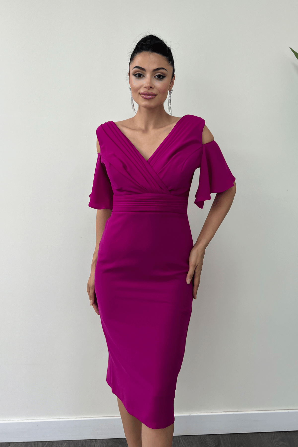 Atlas Kumaş Büzgü Detaylı Kalem Elbise - FUŞYA