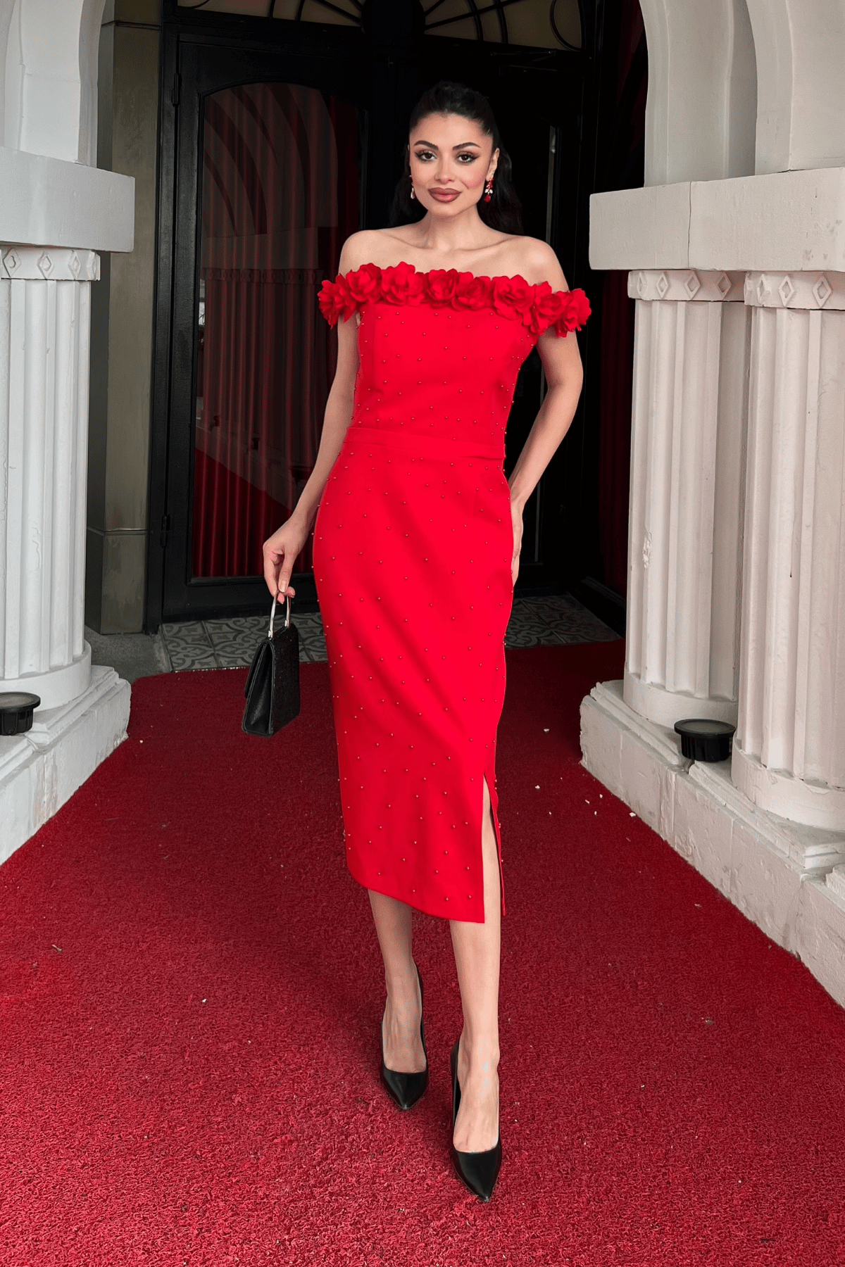 Atlas Kumaş Çiçekli İnci Detaylı Kalem Elbise - KIRMIZI