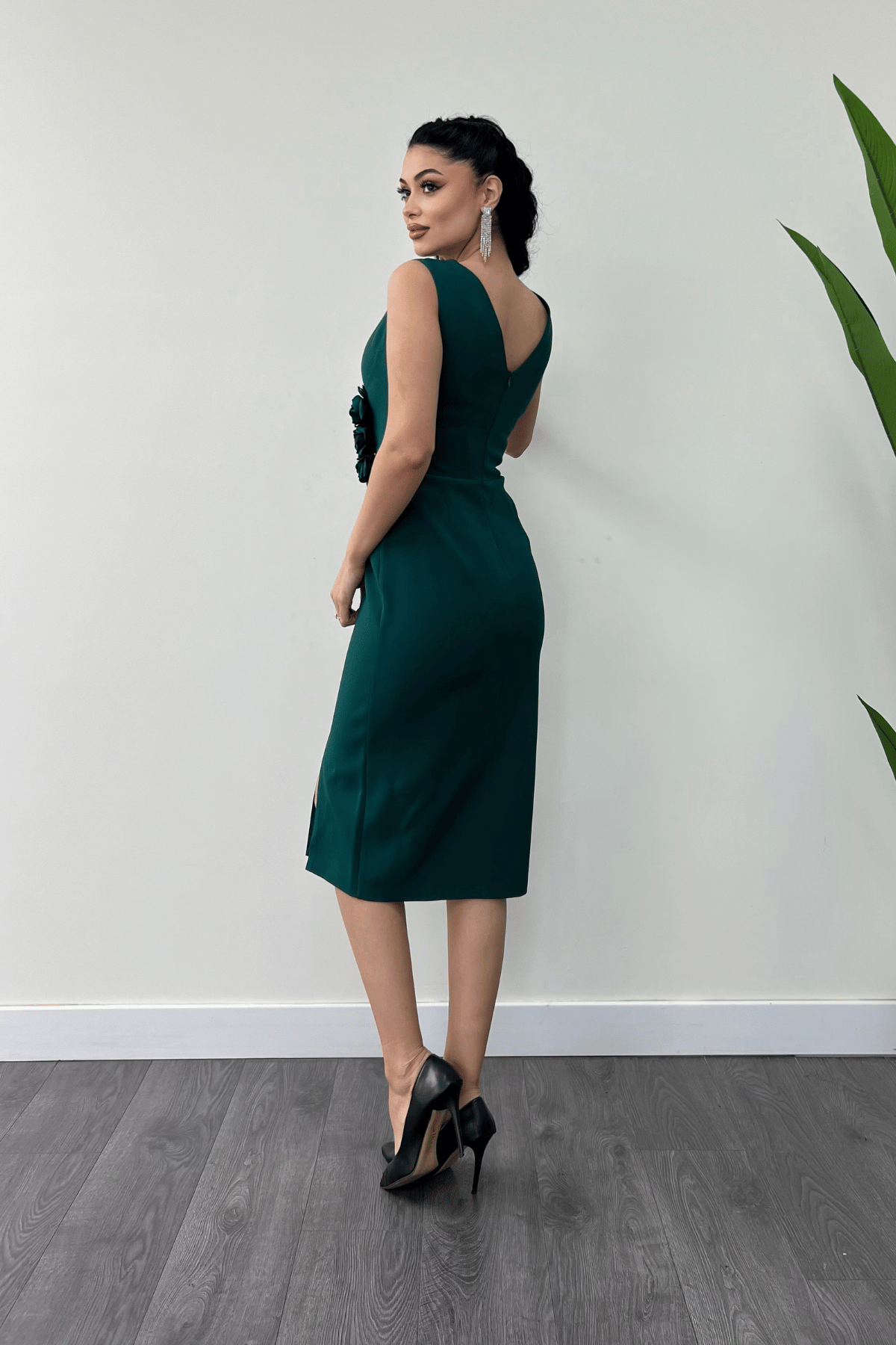 Atlas Kumaş Gül Detaylı Kalem Elbise - ZÜMRÜT YEŞİL