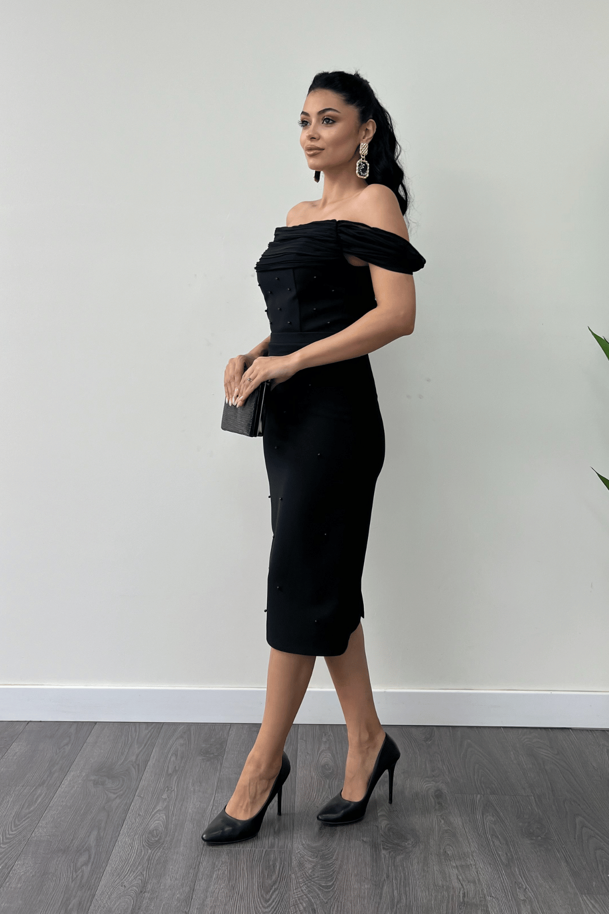 Pearl Detailed Low Neck Evening Dress - BLACK