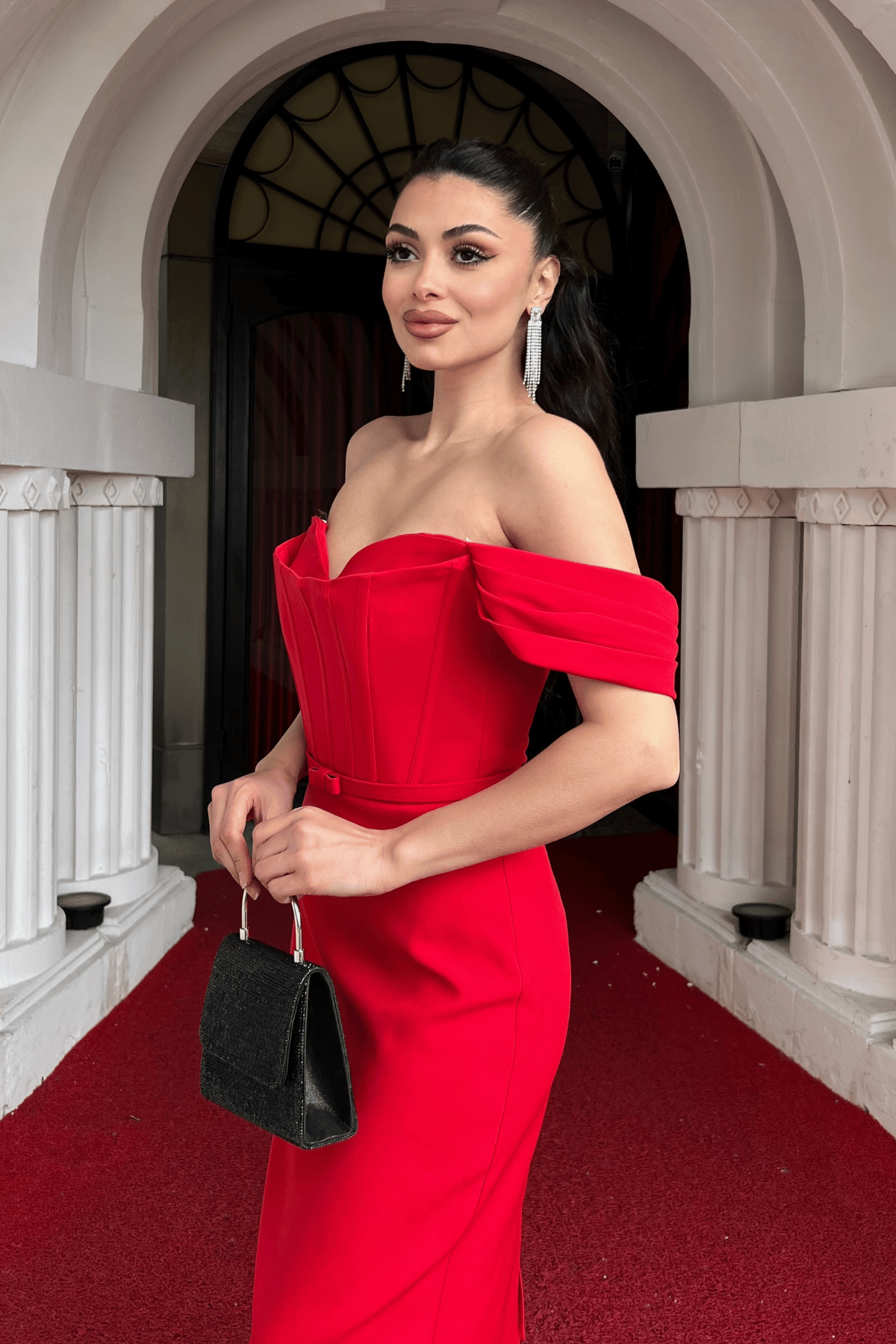 Atlas Kumaş Korse Detaylı Kalem Elbise - KIRMIZI