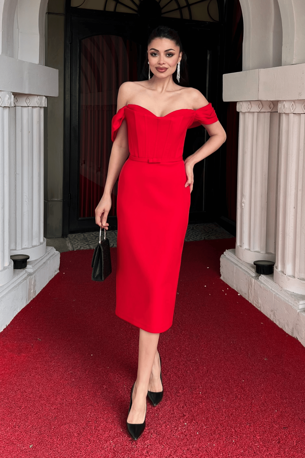 Atlas Kumaş Korse Detaylı Kalem Elbise - KIRMIZI