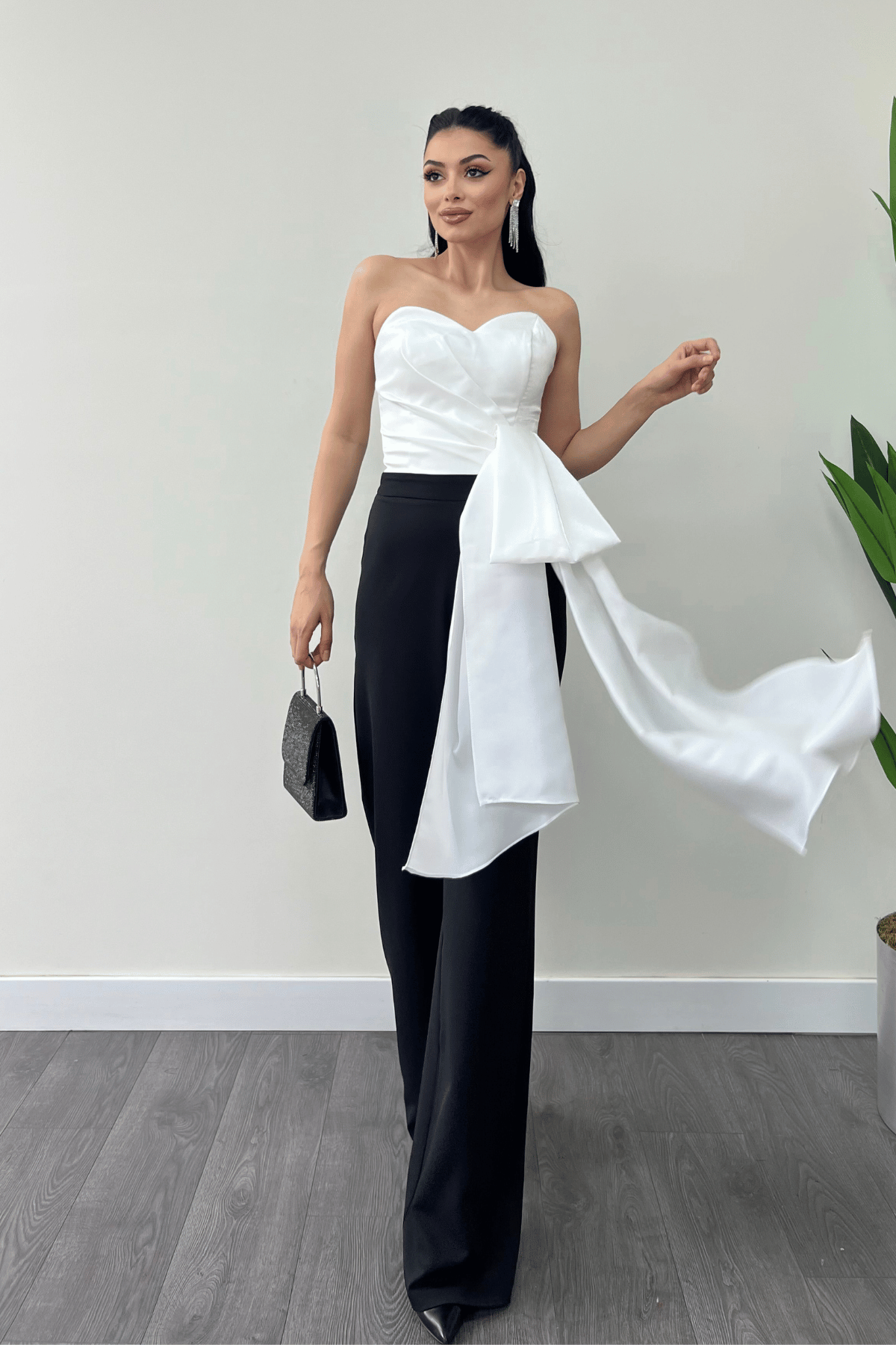 Atlas Kumaş Saten Detaylı Straplez Abiye Tulum - BEYAZ/SİYAH