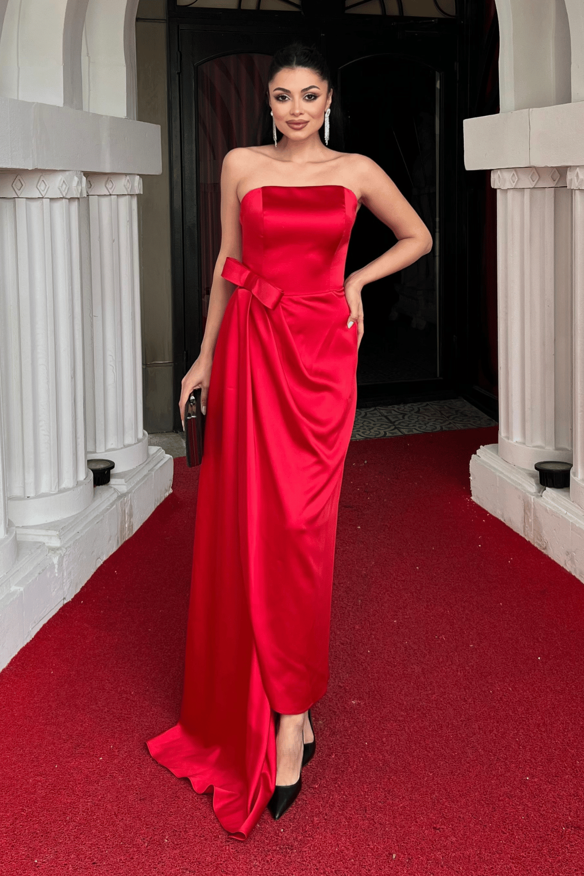 Atlas Kumaş Straplez Abiye Elbise - KIRMIZI