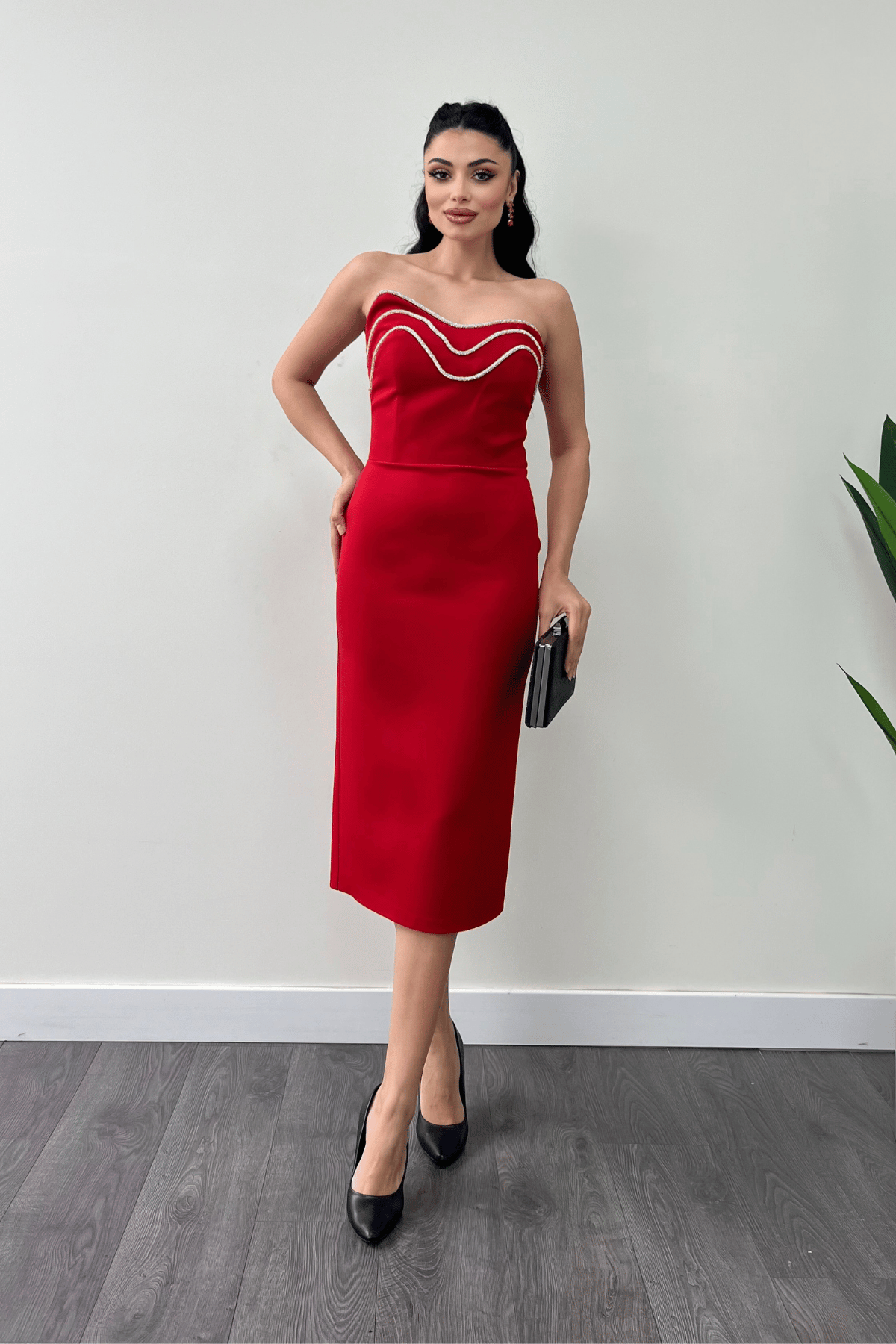 Atlas Kumaş Straplez Kalem Elbise - KIRMIZI