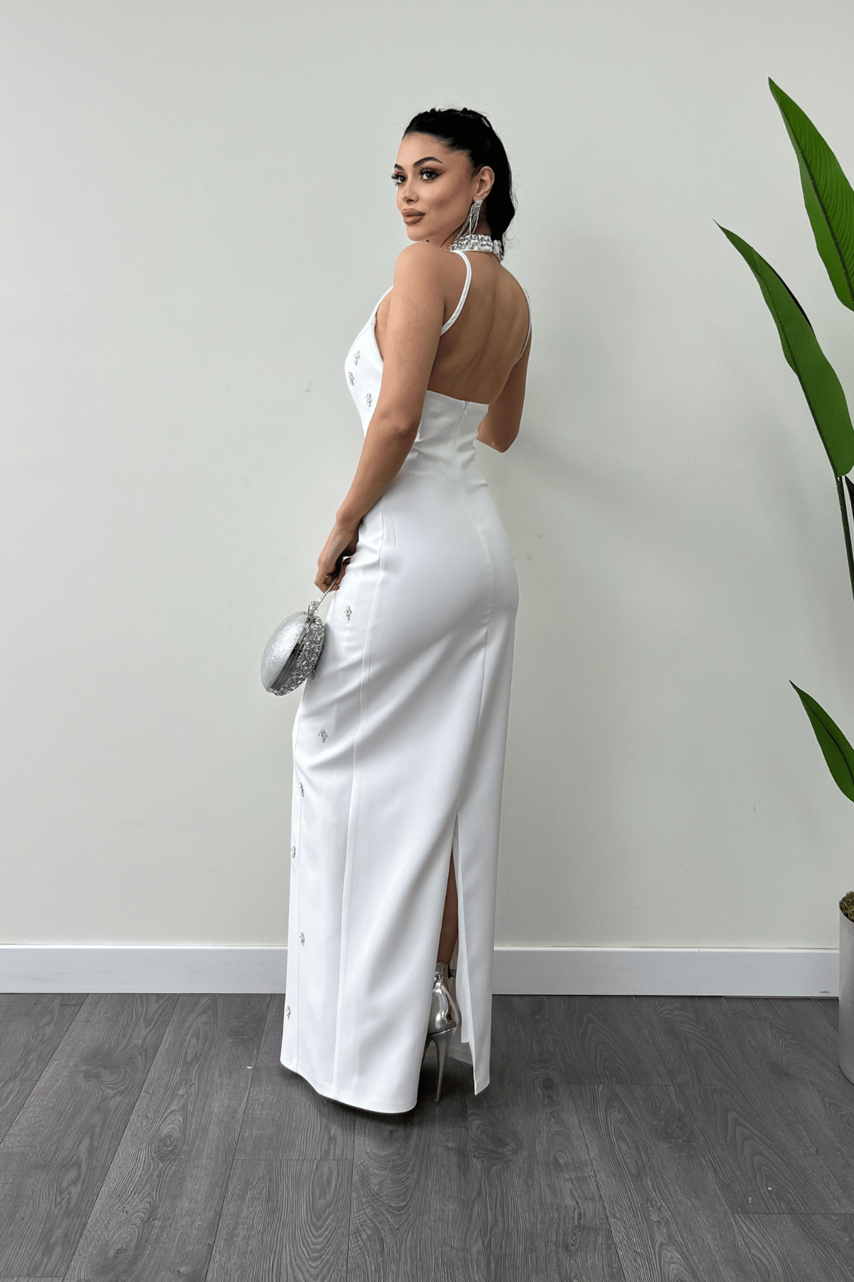 Atlas Kumaş Taş Detaylı Boyundan Bağlama Abiye Elbise - BEYAZ