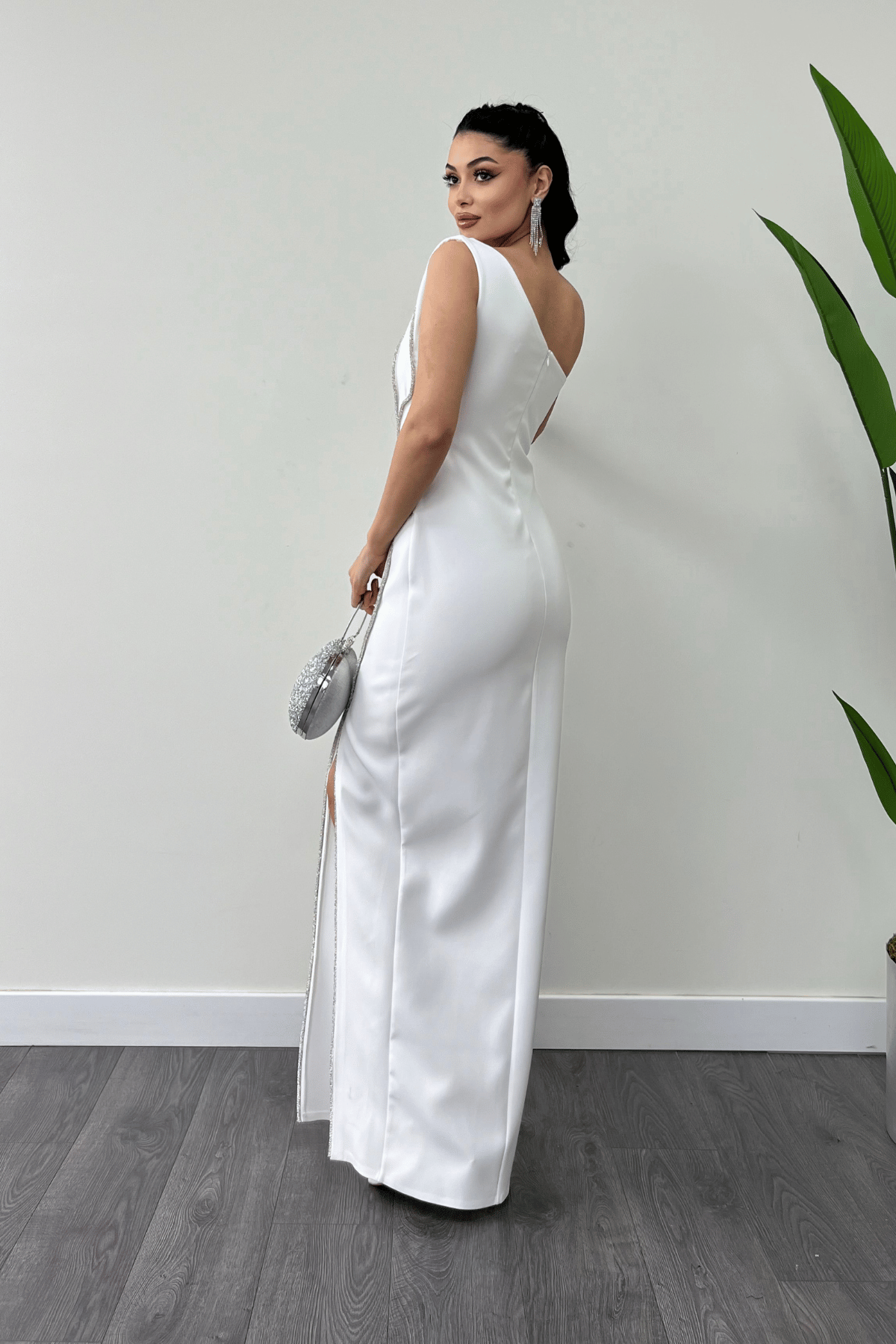 Atlas Kumaş Taşlı Şerit Detaylı Abiye Elbise - BEYAZ