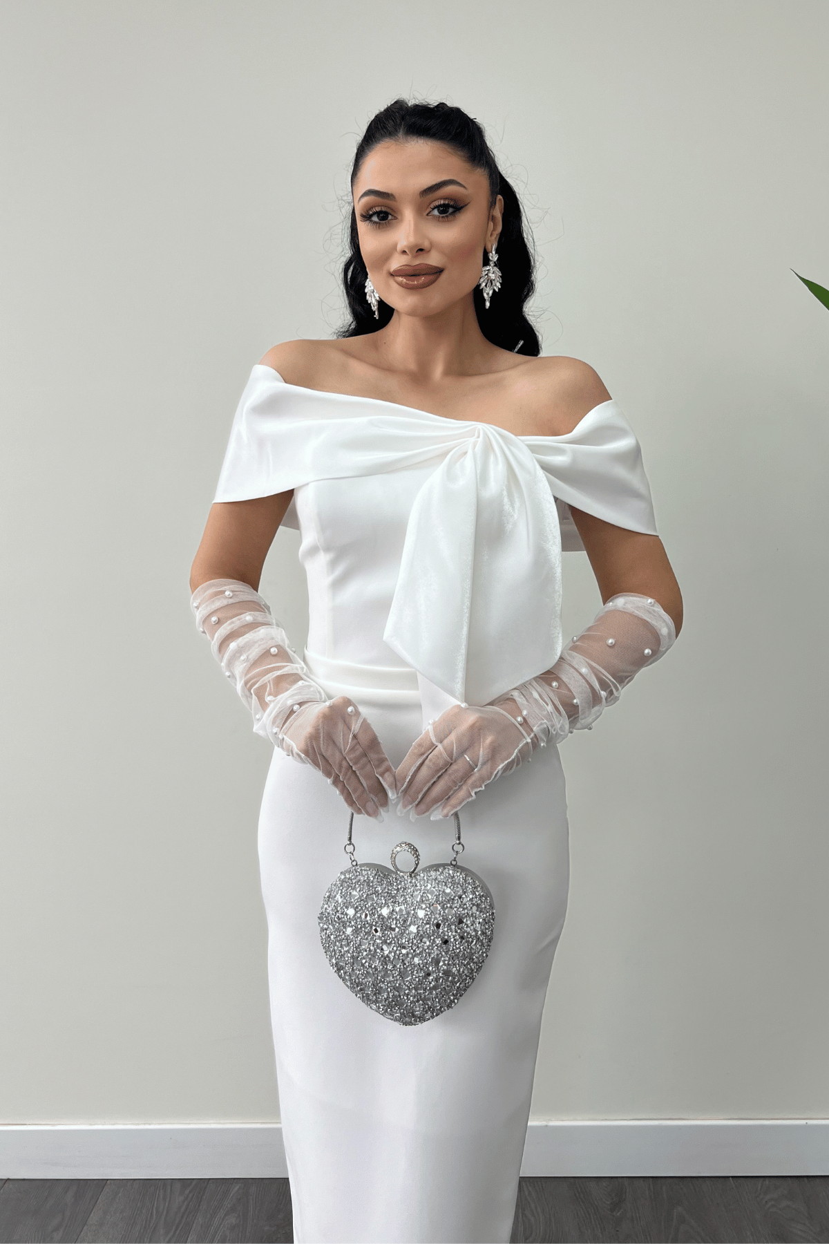 Atlas Kumaş Yakası Kurdale Detaylı Kalem Elbise - BEYAZ