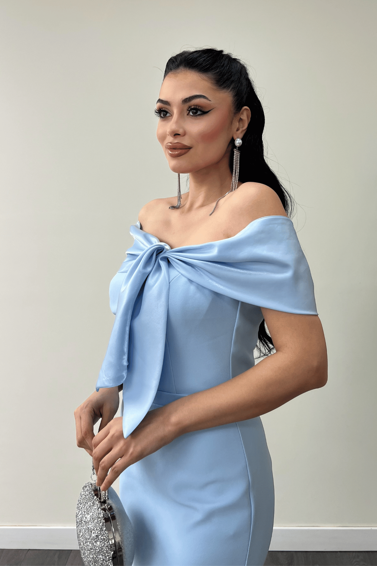 Atlas Kumaş Yakası Kurdale Detaylı Kalem Elbise - BEBE MAVİSİ