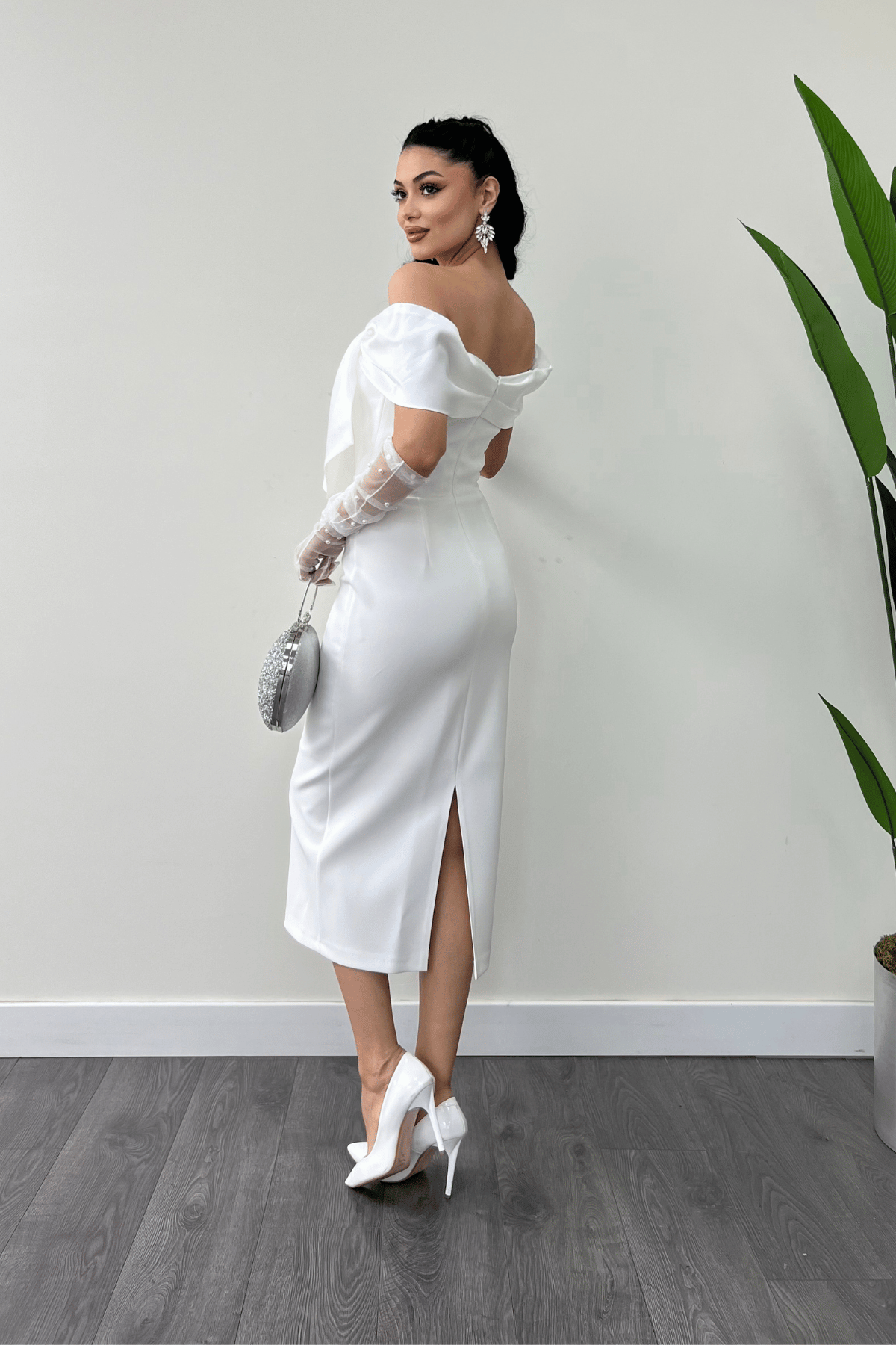 Atlas Kumaş Yakası Kurdale Detaylı Kalem Elbise - BEYAZ