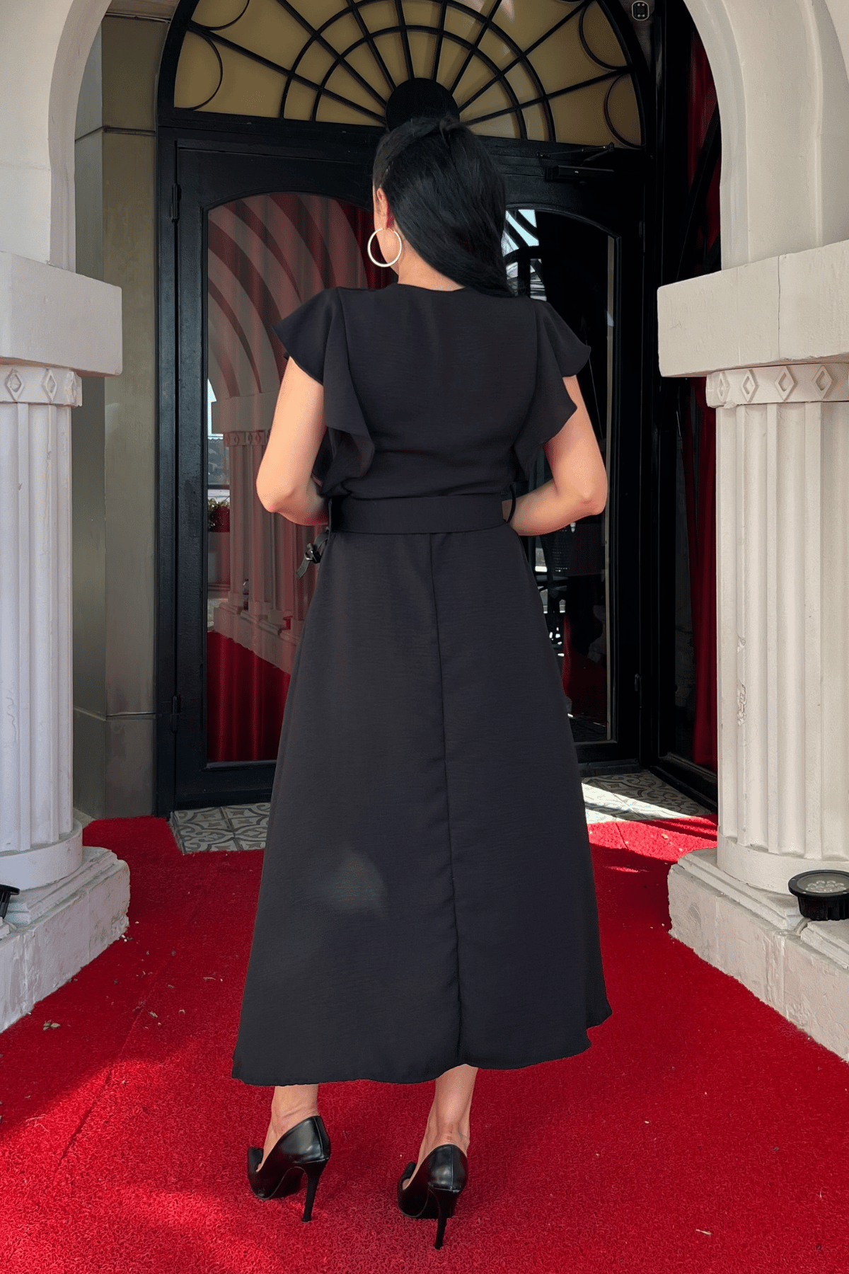 Ayrobin Kumaş Düğme Detaylı Elbise - SİYAH