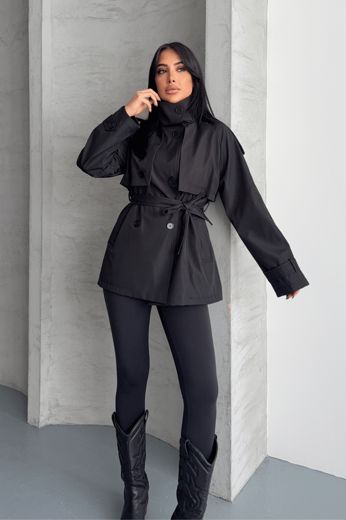 Bondit Kumaş Hakim Yaka Trençkot - SİYAH