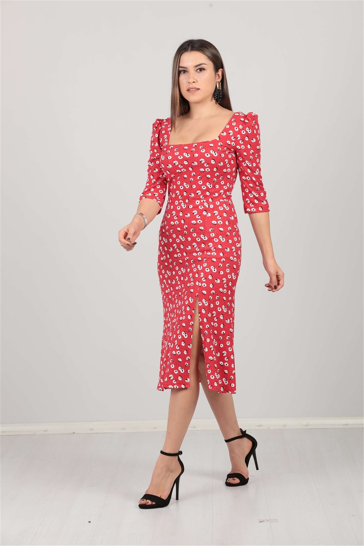 Çiçek Desenli Yırtmaç Detaylı Elbise - Kırmızı