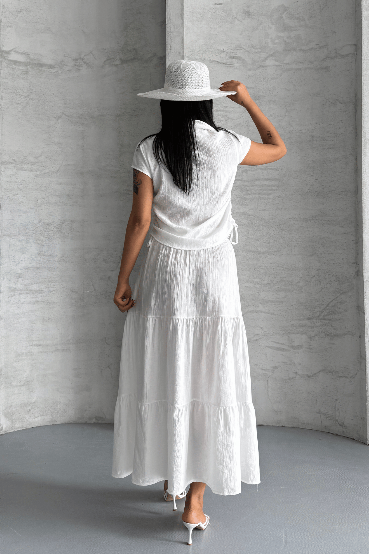 Çilek Kumaş Etekli Takım - BEYAZ