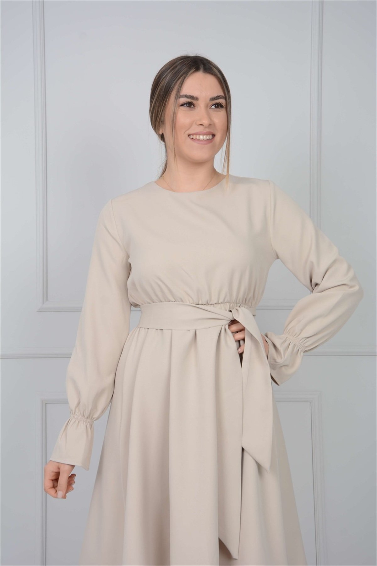Crep Kumaş Bel Lastik Elbise - Vizon