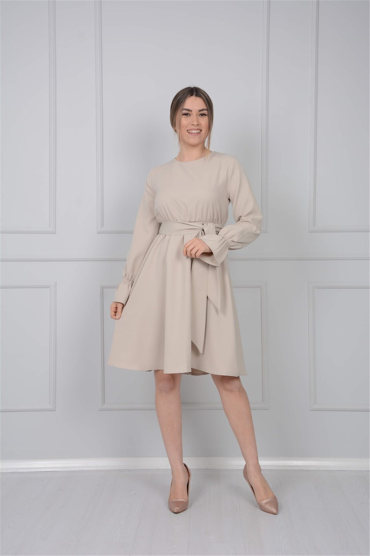 Crep Kumaş Bel Lastik Elbise - Vizon