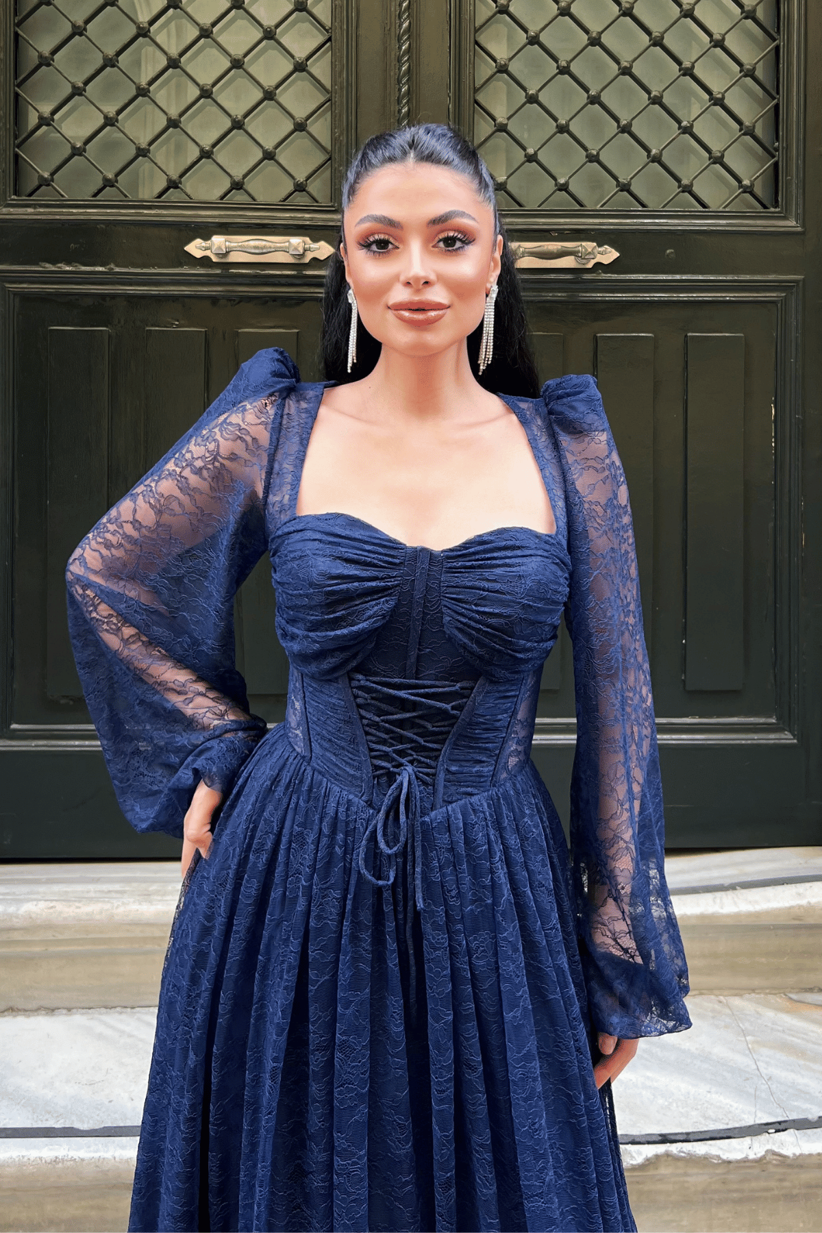 Dantel Kumaş Balen Detaylı Abiye Elbise - LACİVERT