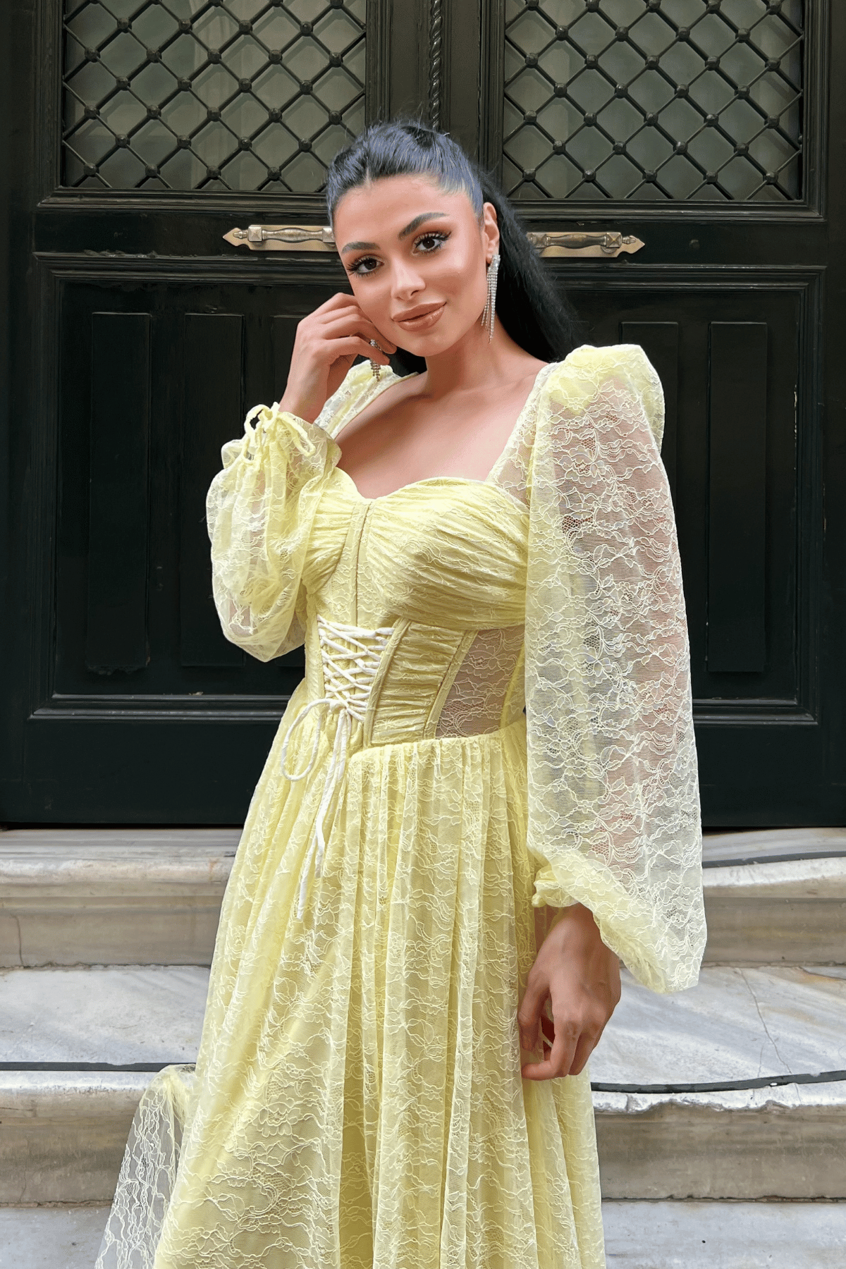 Dantel Kumaş Balen Detaylı Abiye Elbise - SARI