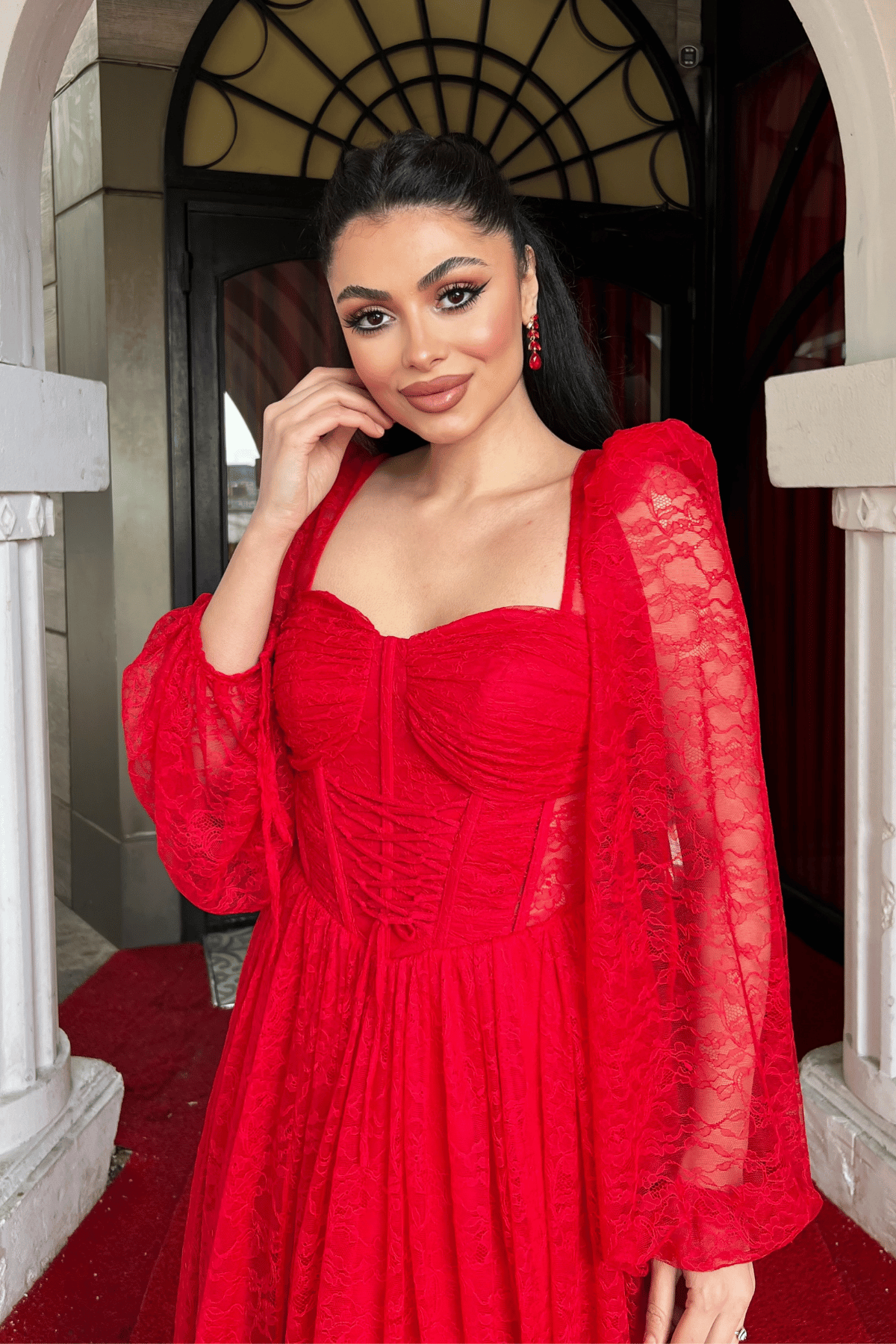 Dantel Kumaş Balen Detaylı Abiye Elbise - KIRMIZI