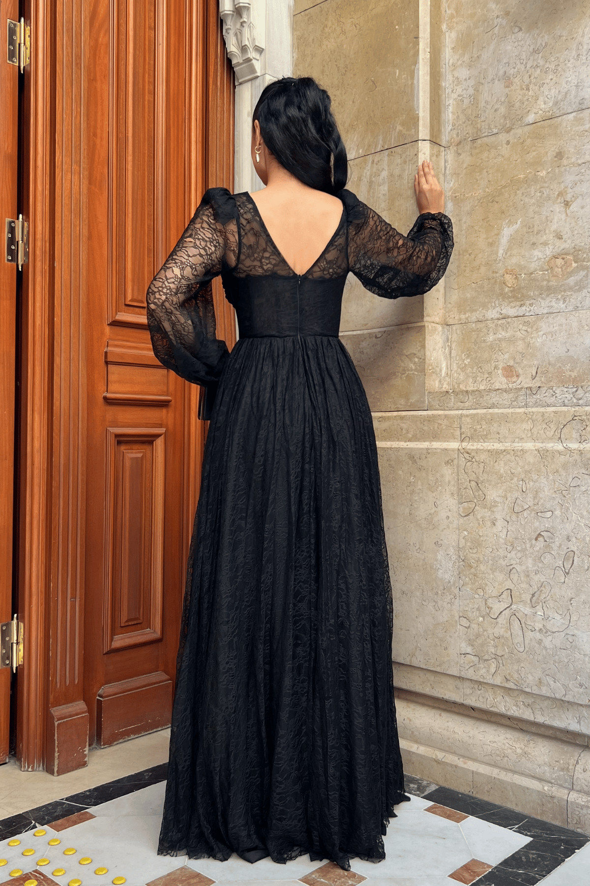 Dantel Kumaş Balen Detaylı Abiye Elbise - SİYAH