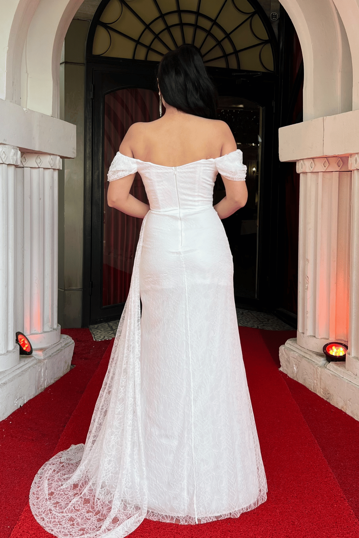 Dantel Kumaş Degaje Yaka Abiye Elbise - BEYAZ