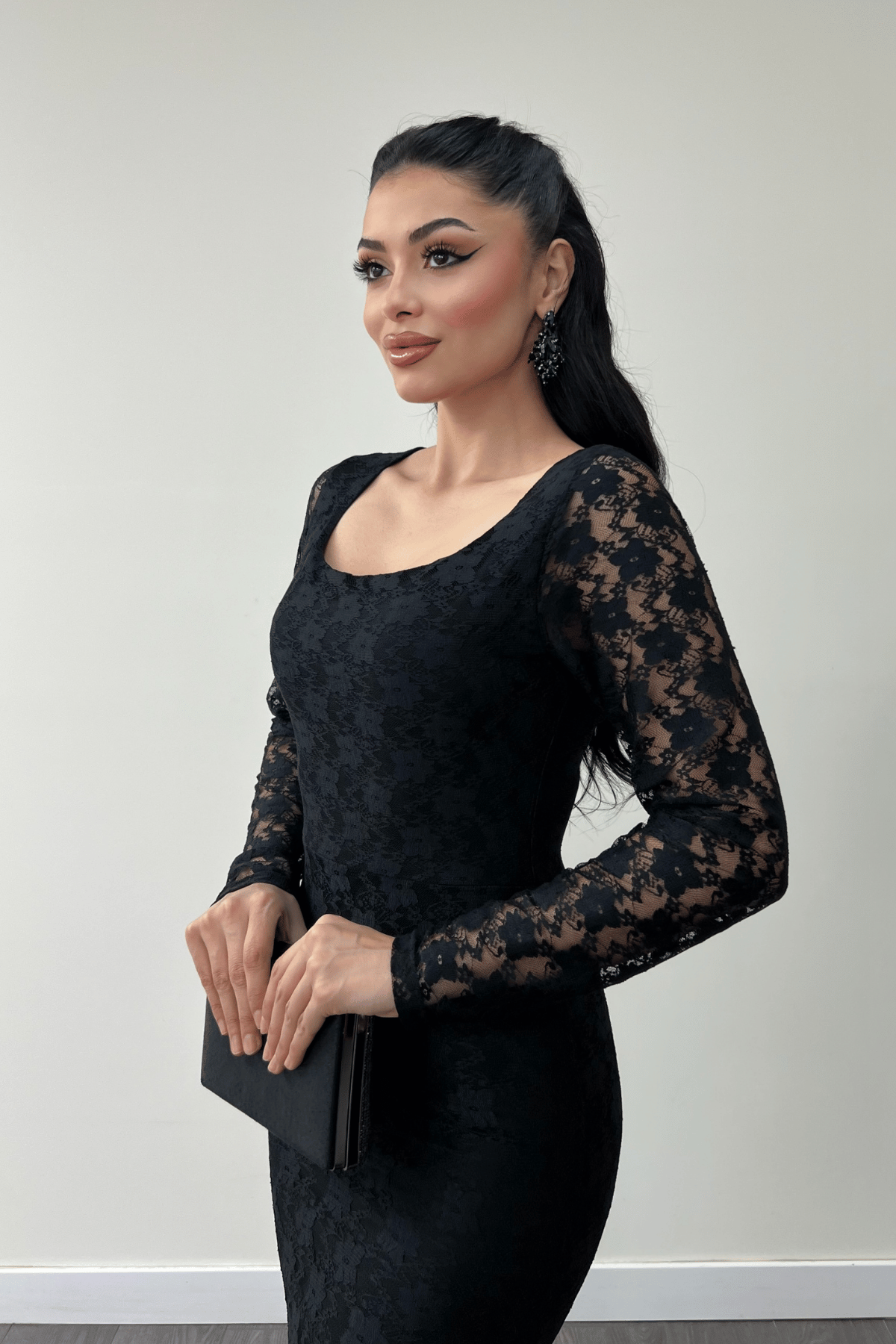 Dantel Kumaş Kare Yaka Balık Elbise - SİYAH