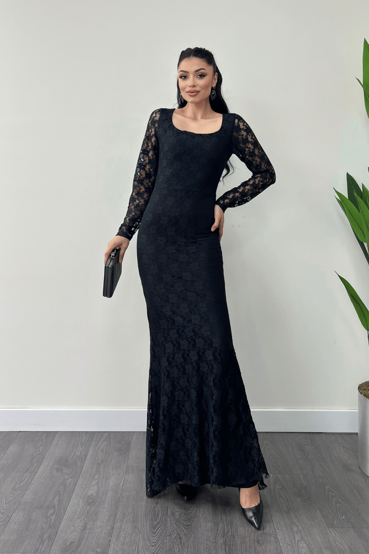 Dantel Kumaş Kare Yaka Balık Elbise - SİYAH