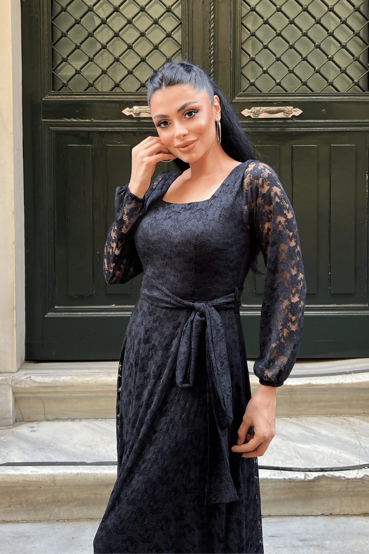 Dantel Kumaş Kare Yaka Elbise - SİYAH