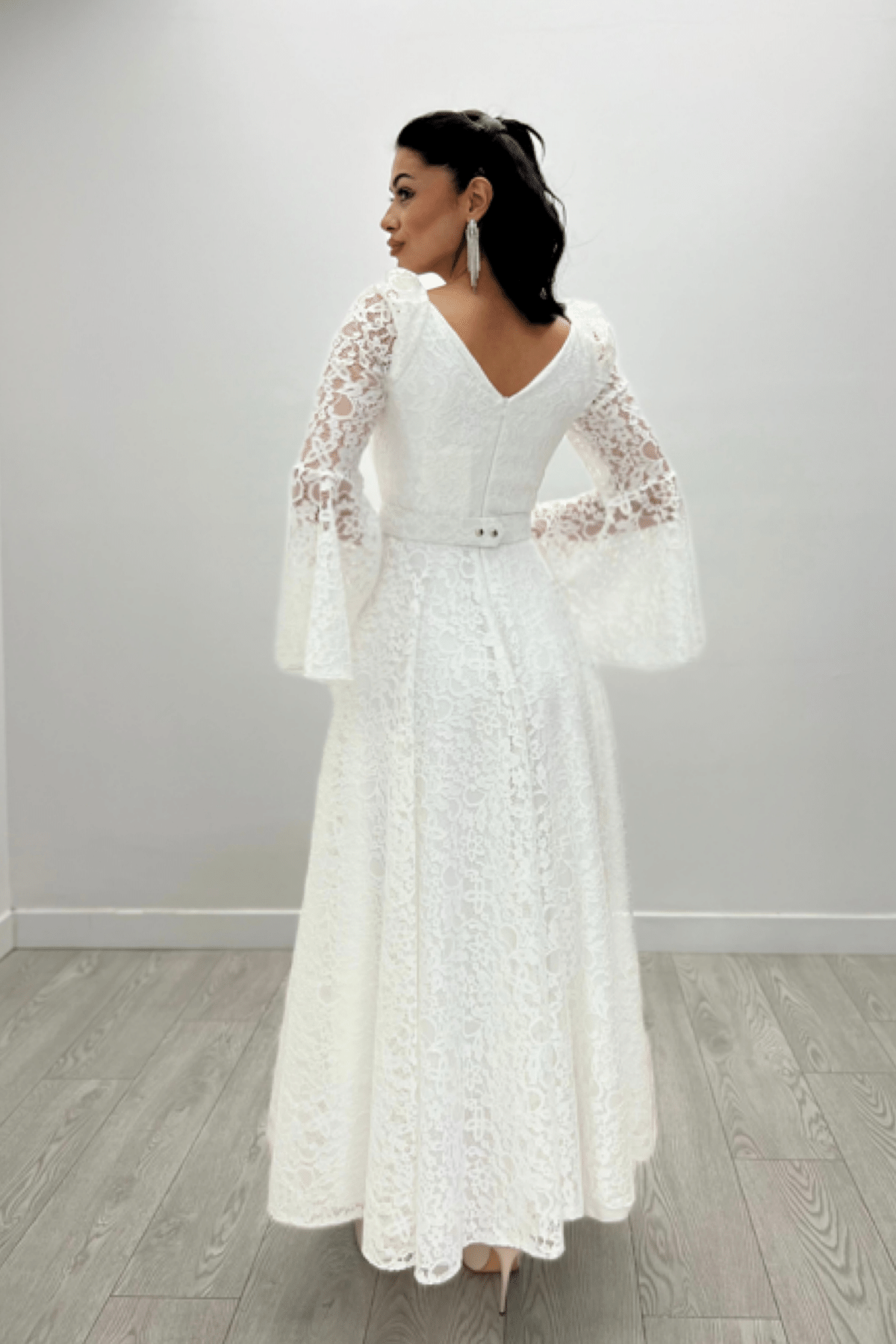 Dantel Kumaş Kolları Volan Detaylı - BEYAZ