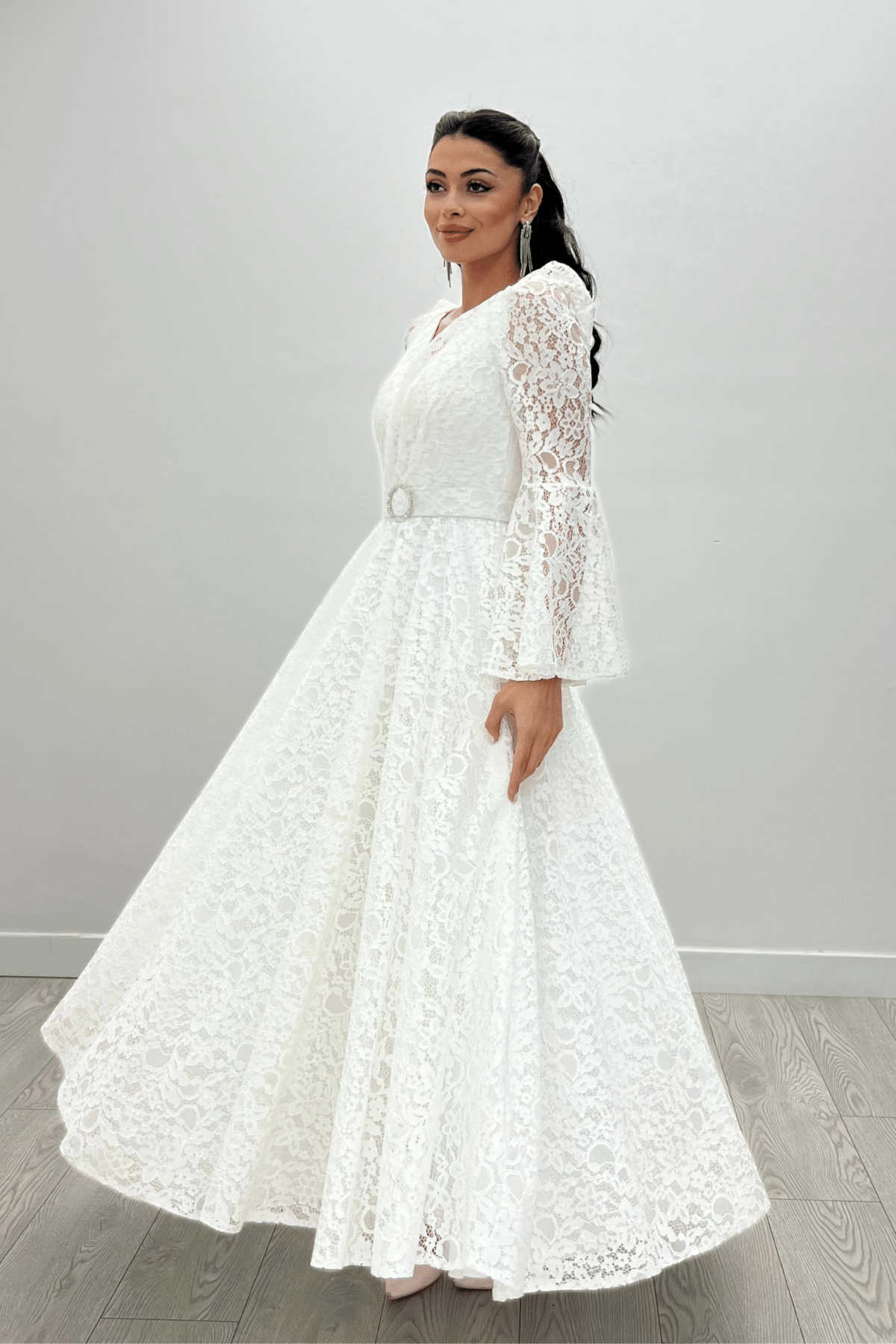 Dantel Kumaş Kolları Volan Detaylı - BEYAZ