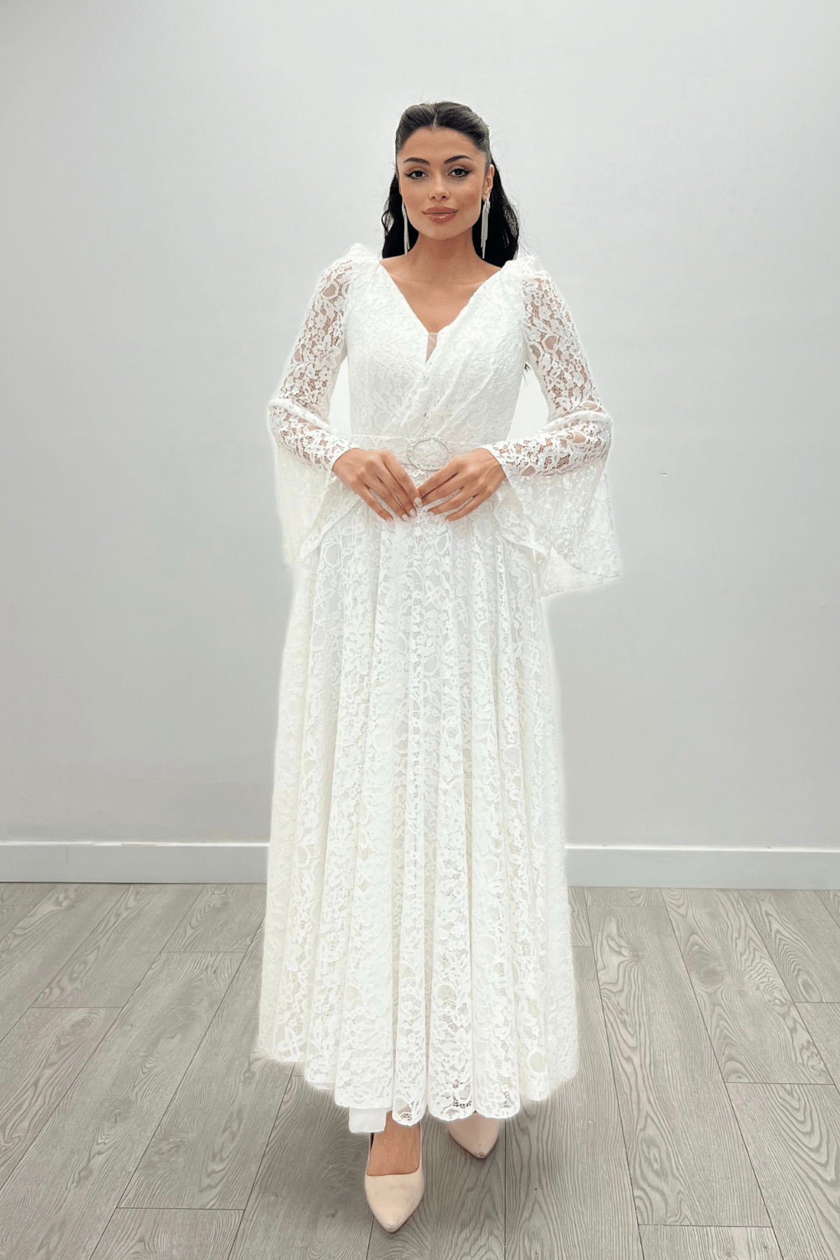 Dantel Kumaş Kolları Volan Detaylı - BEYAZ