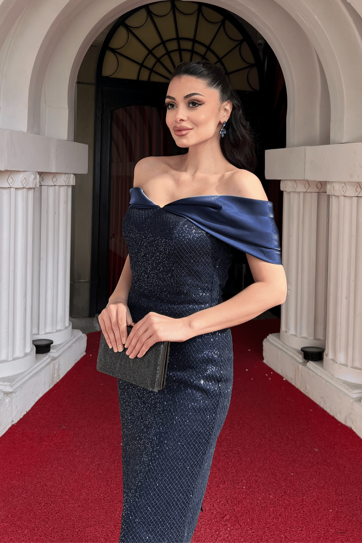 Dantel Payet Kumaş Düşük Omuzlu Kalem Elbise - LACİVERT