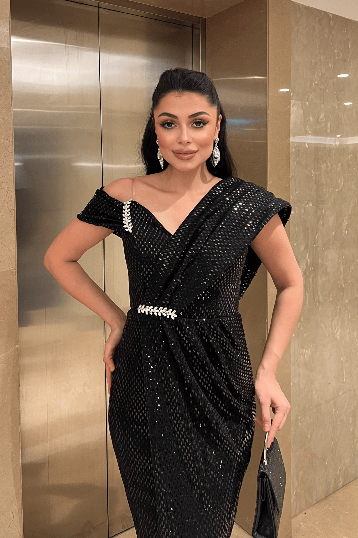 Desenli Payet Kumaş Tasarım Elbise - SİYAH