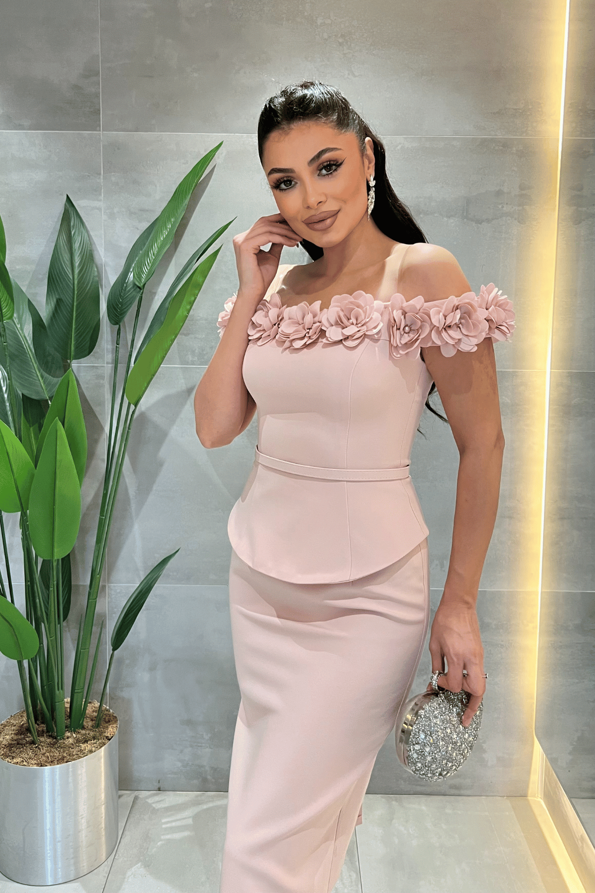 Double Kumaş Çiçek Detaylı Kalem Elbise - PUDRA