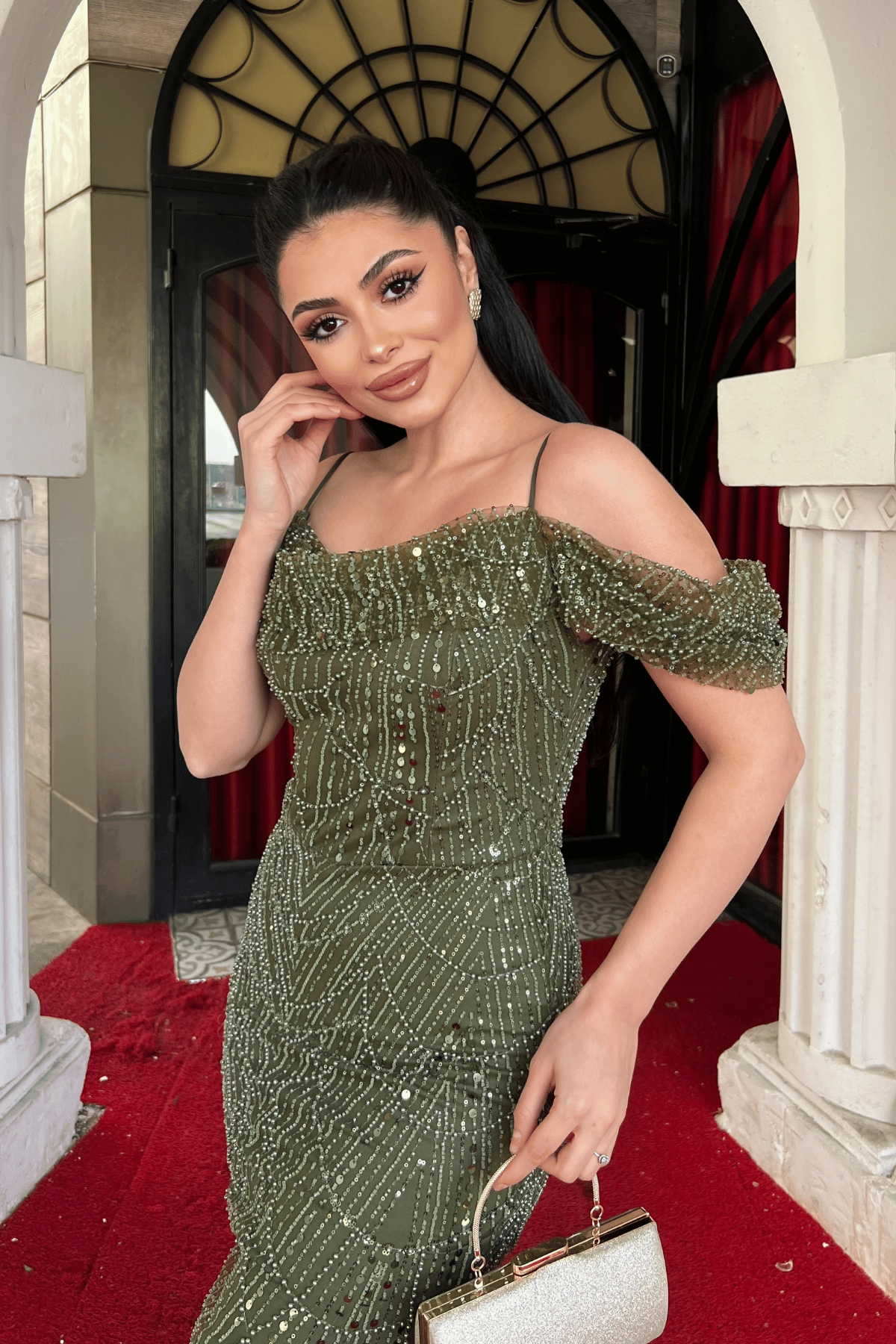 Full Boncuk Kumaş Kayık Yaka Balık Abiye Elbise - HAKİ YEŞİLİ