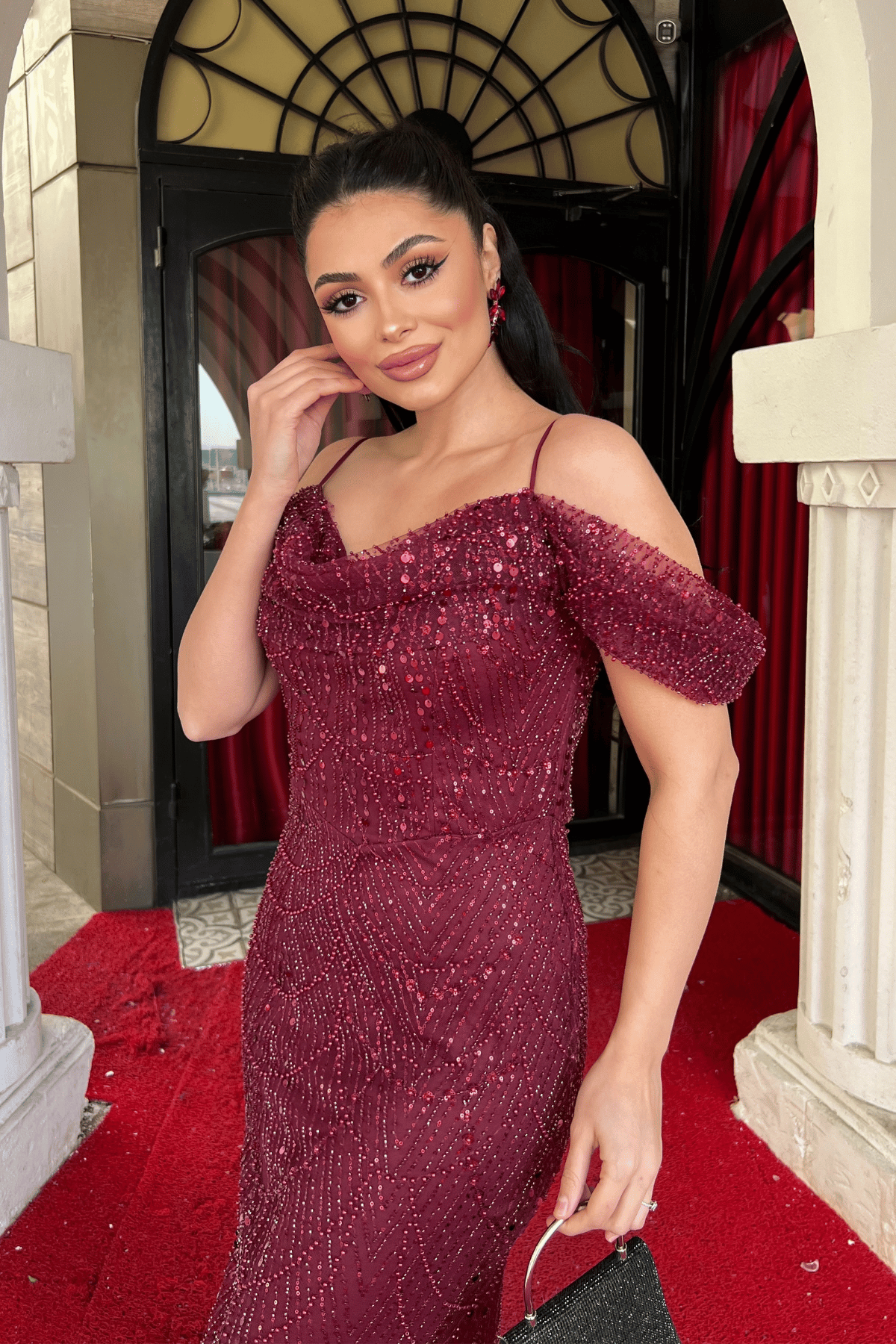 Full Boncuk Kumaş Kayık Yaka Balık Abiye Elbise - BORDO