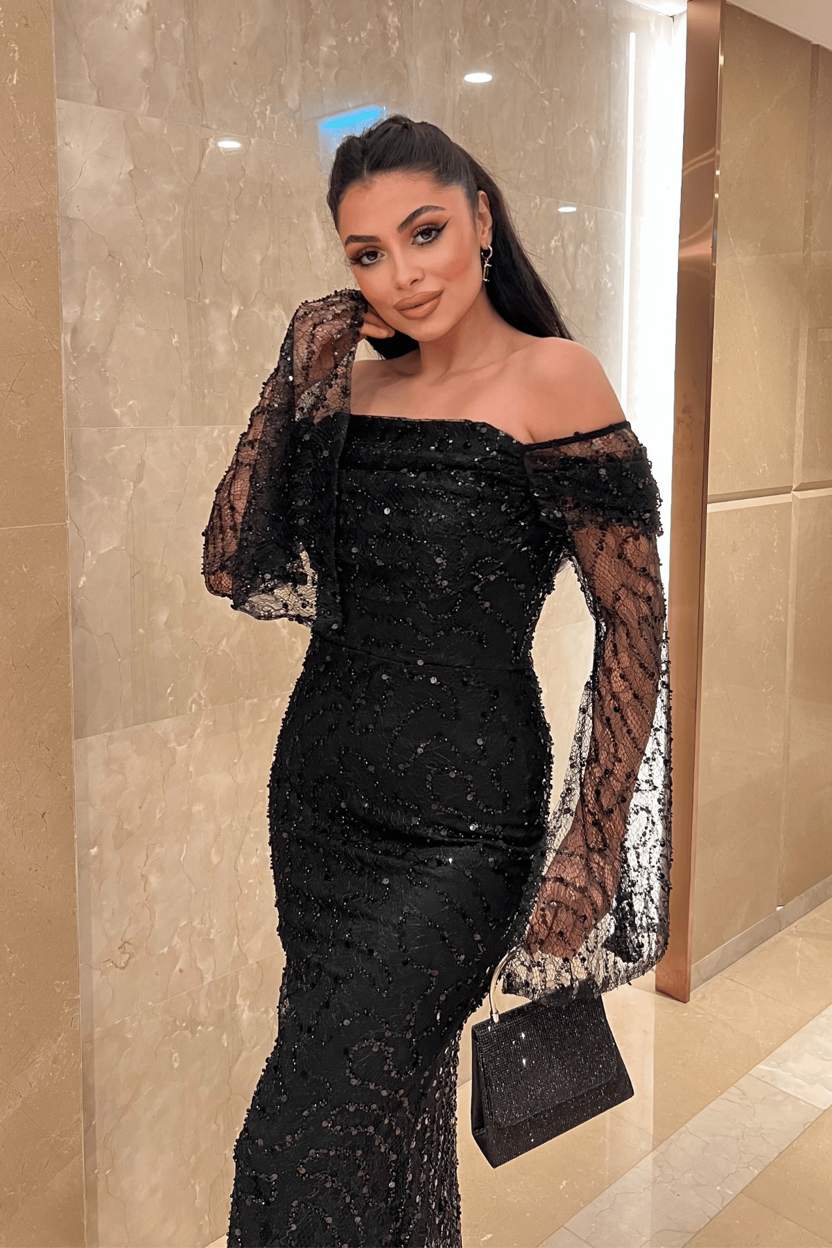 Full Boncuklu Kumaş Kayık Yaka Abiye Elbise - SİYAH