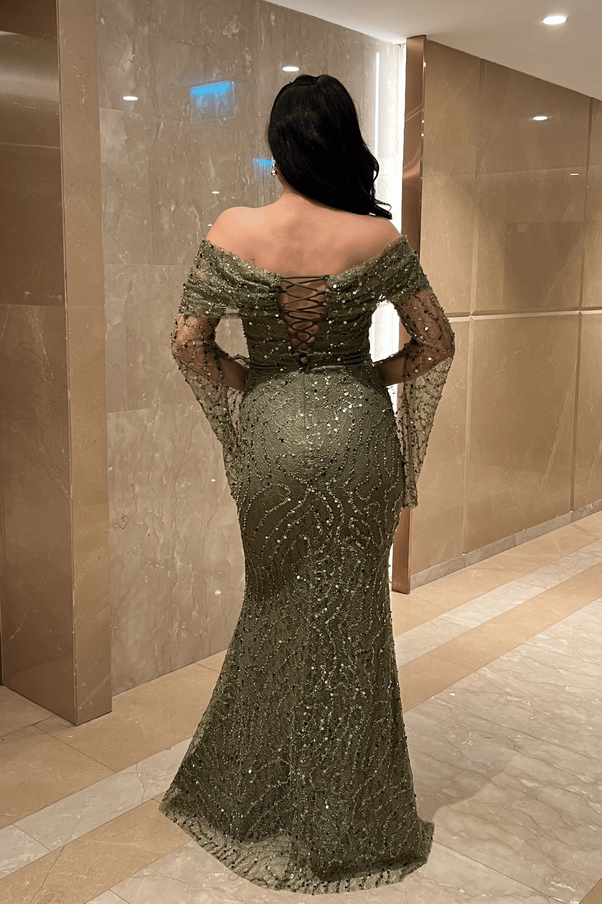 Full Boncuklu Kumaş Kayık Yaka Abiye Elbise - HAKİ YEŞİLİ