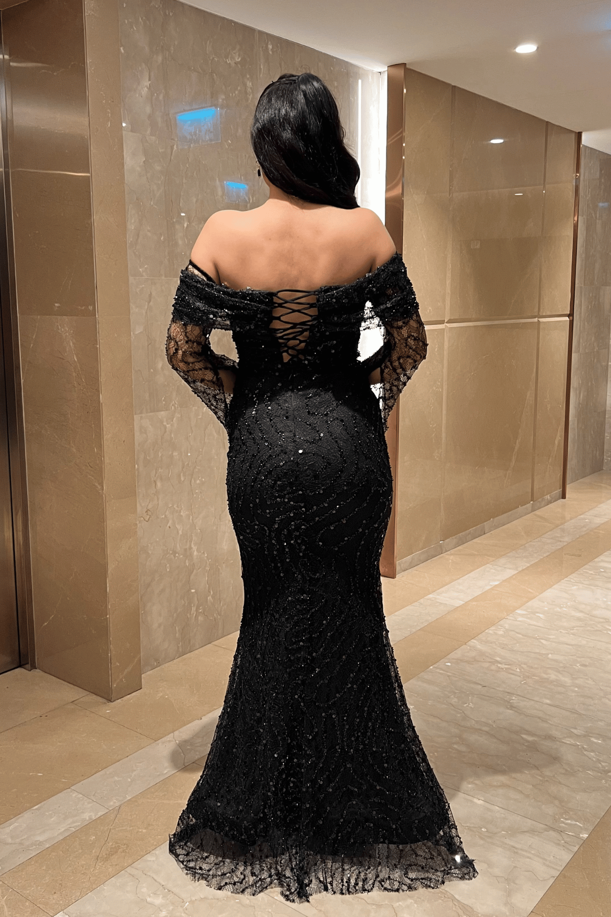 Full Boncuklu Kumaş Kayık Yaka Abiye Elbise - SİYAH